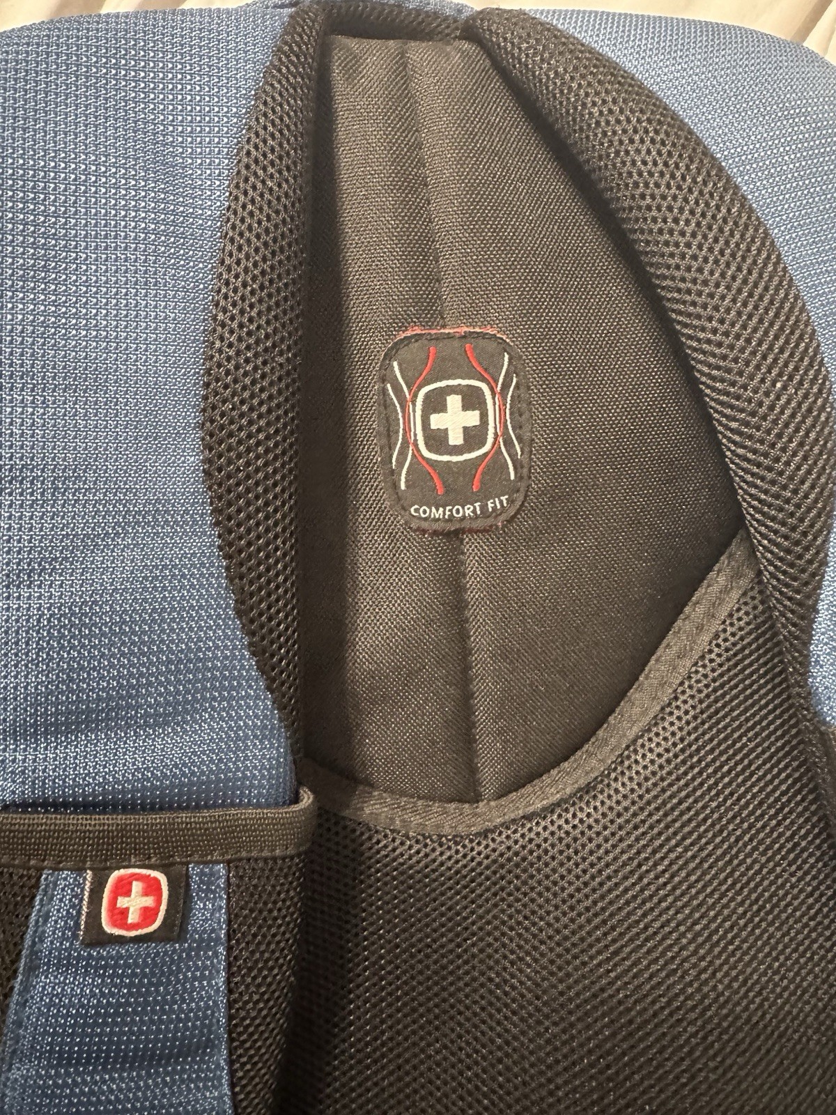 Backpack SWISS GEAR Blue and Gray Headphone pouch Multiple Zippers Hiking Bag.
