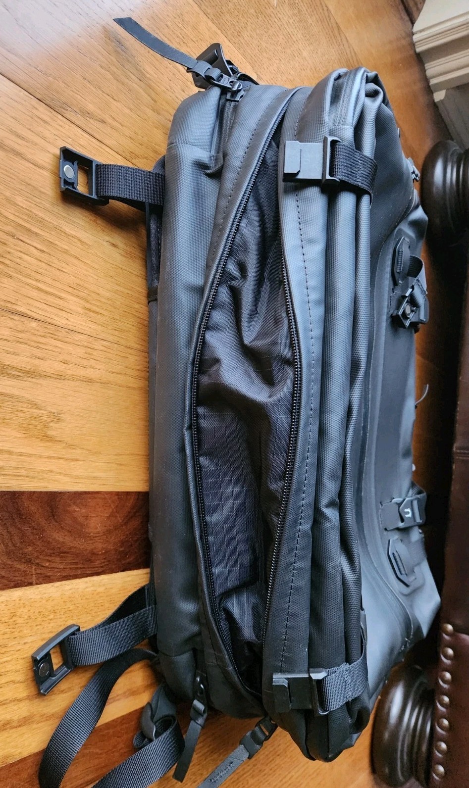 Black Ember FORGE Black Briefcase Backpack Overnight Expandable **MINT**