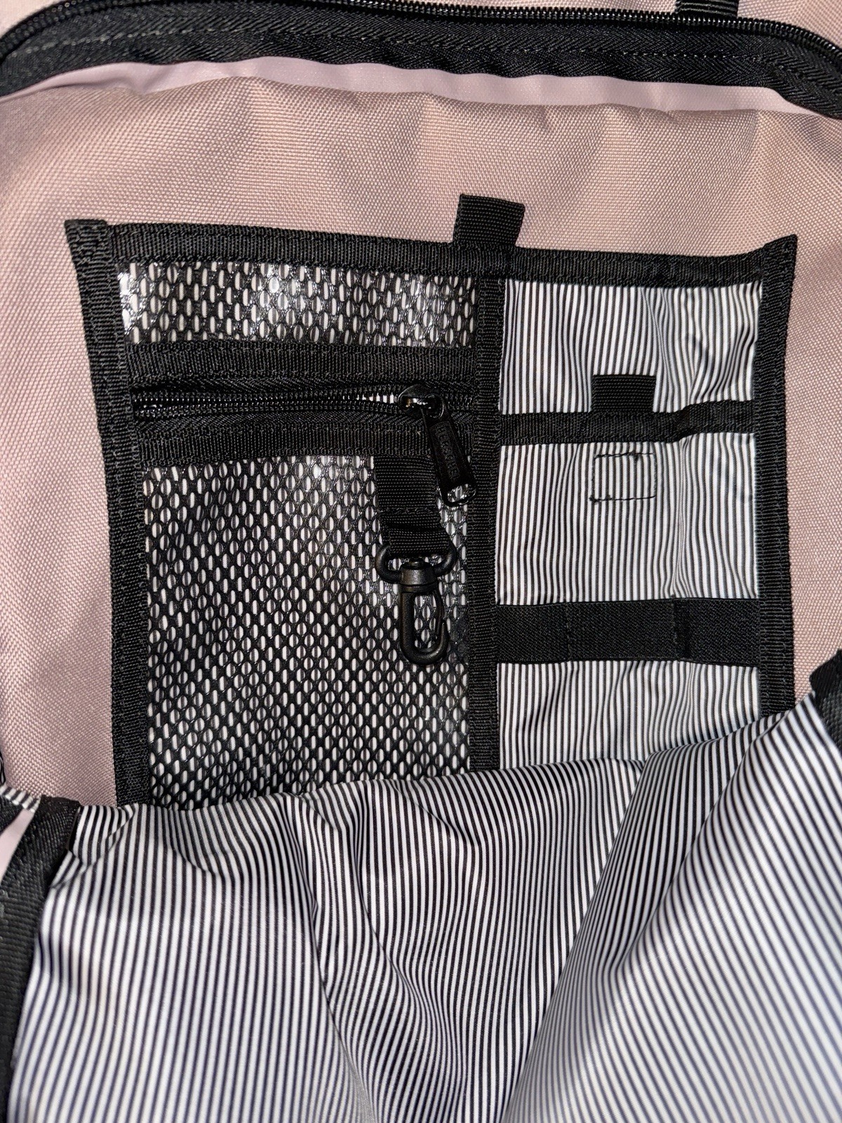 Herschel Pink Backpack Zip Closure Striped Lining Inner Pockets Travel Casual