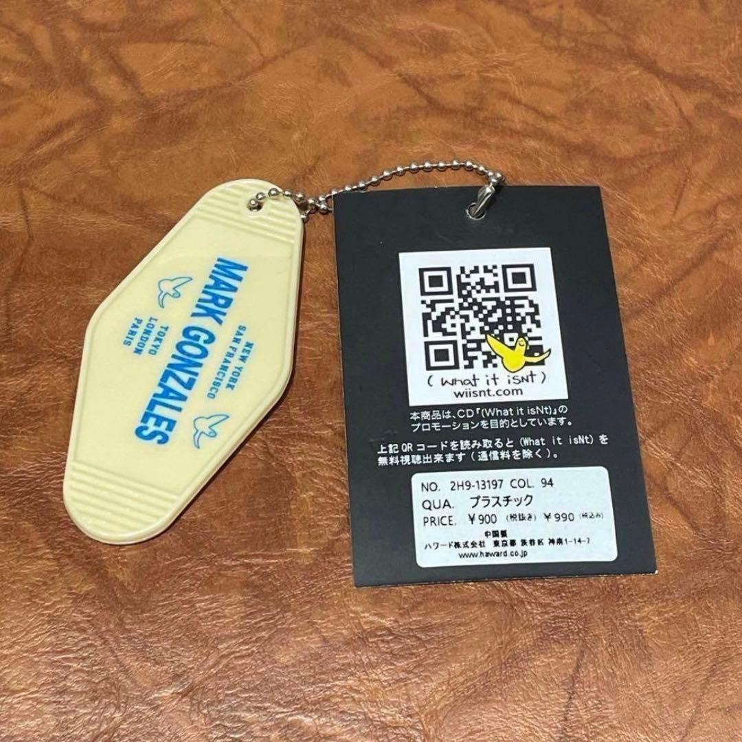MARK GONZALES Motel Keychain Ivory 9×4.5cm Acrylic