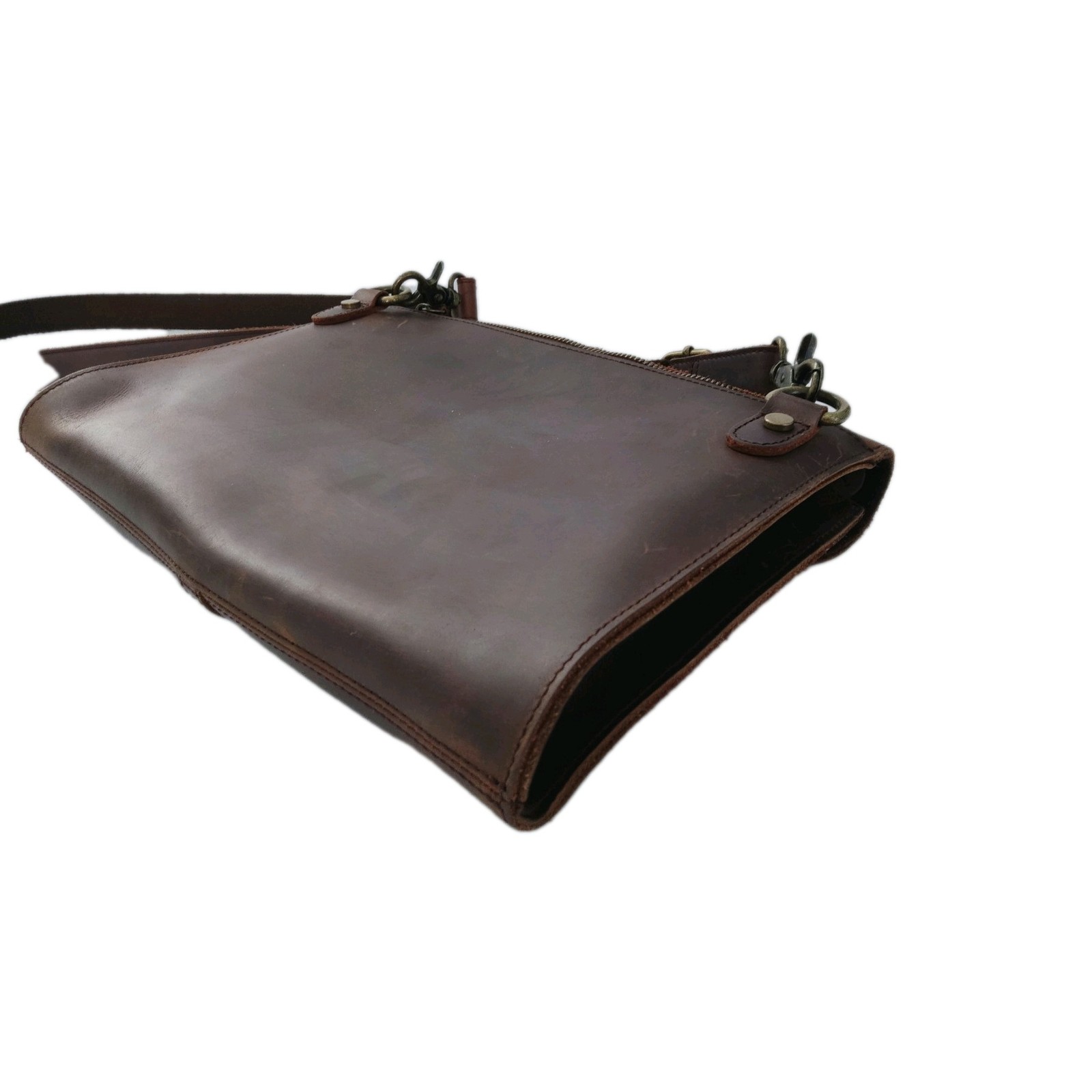 Glove Leather Unisex Messenger Bag. Pre-owned. Excellent Condition.