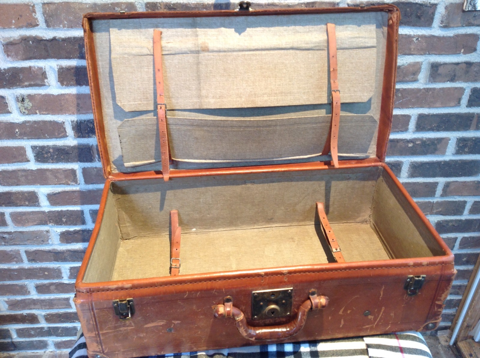 VINTAGE 1930s SADDLE LEATHER TRAVEL STICKER PORSCHE 356 CAR RACK SUITCASE R$2198