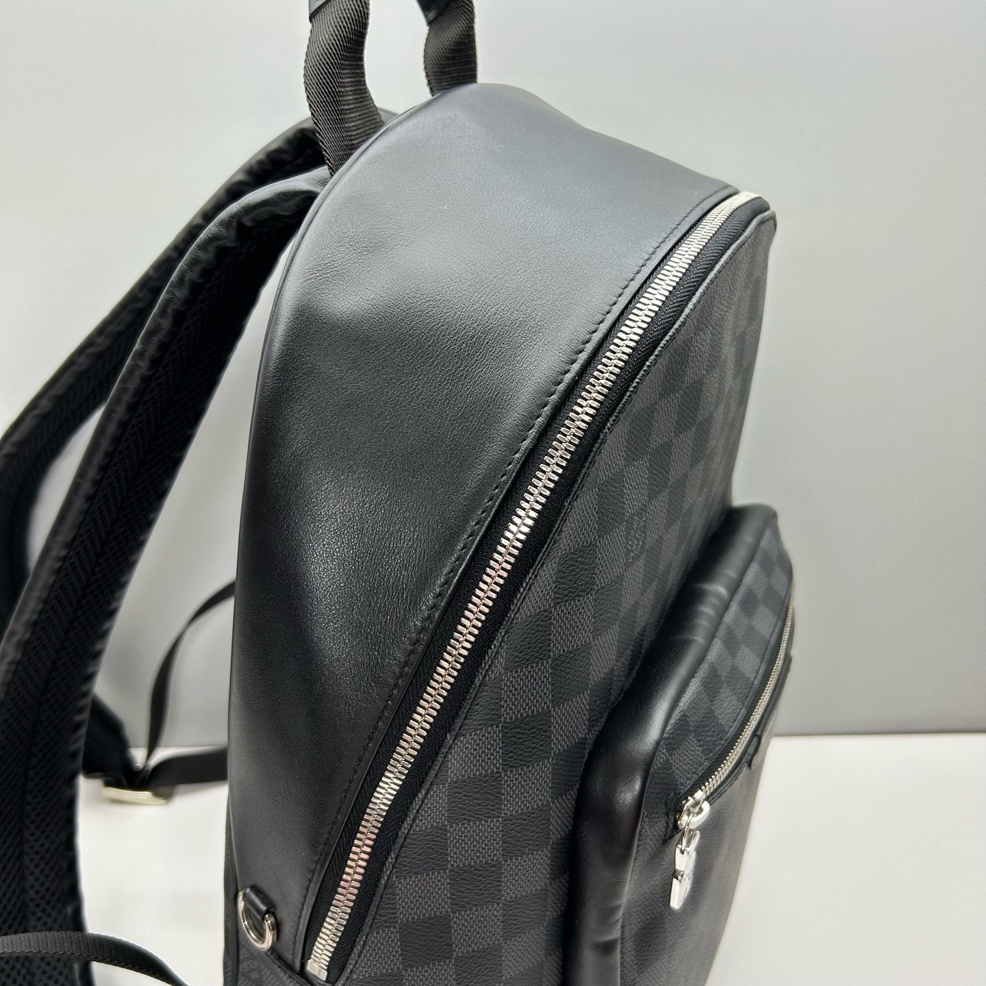 Louis Vuitton Pre-Owned Authentic Josh Backpack Black N40365 30x40x12cm