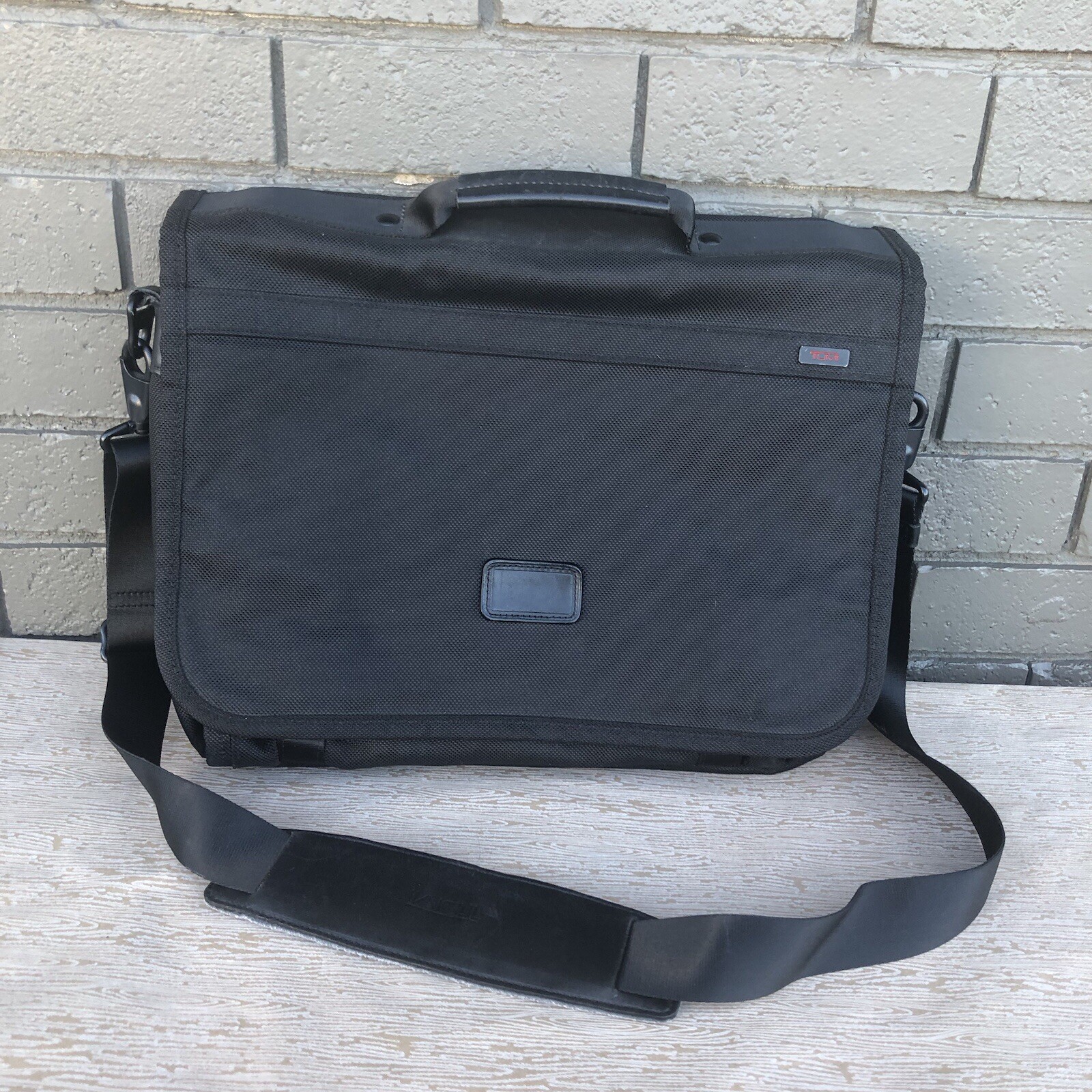 Tumi Shoulder Crossbody Polyester Bag Computer Black 26159DH Some Wear See Photo