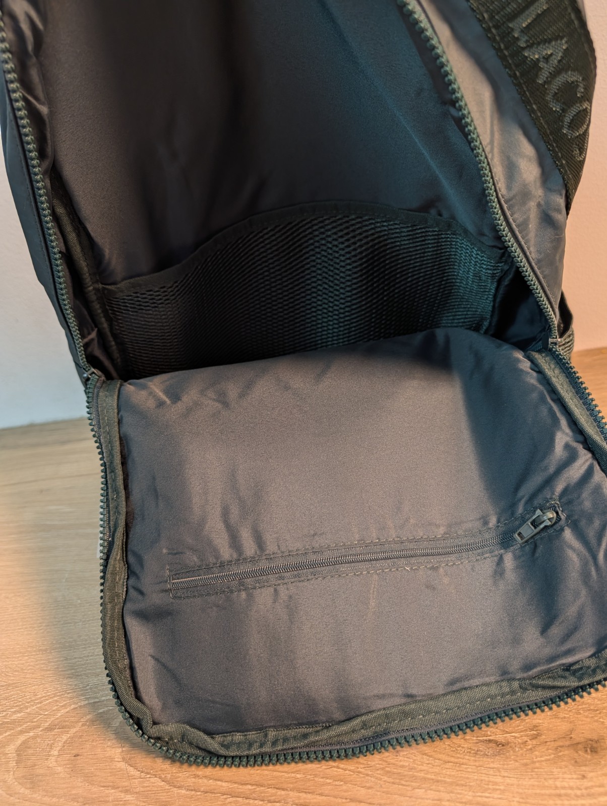 RARE Lacoste 2 In 1 2in1 100% Recycle Backpack With Pouch Green Polyester Bag