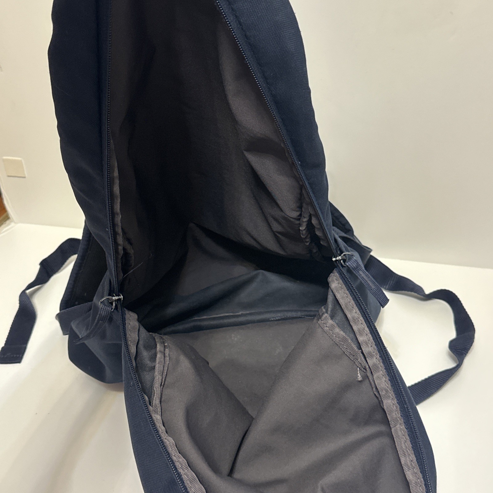 Nike Elemental Backpack HBR DD0559-010 Blue White 21L Sport School 17” X 11” Zip