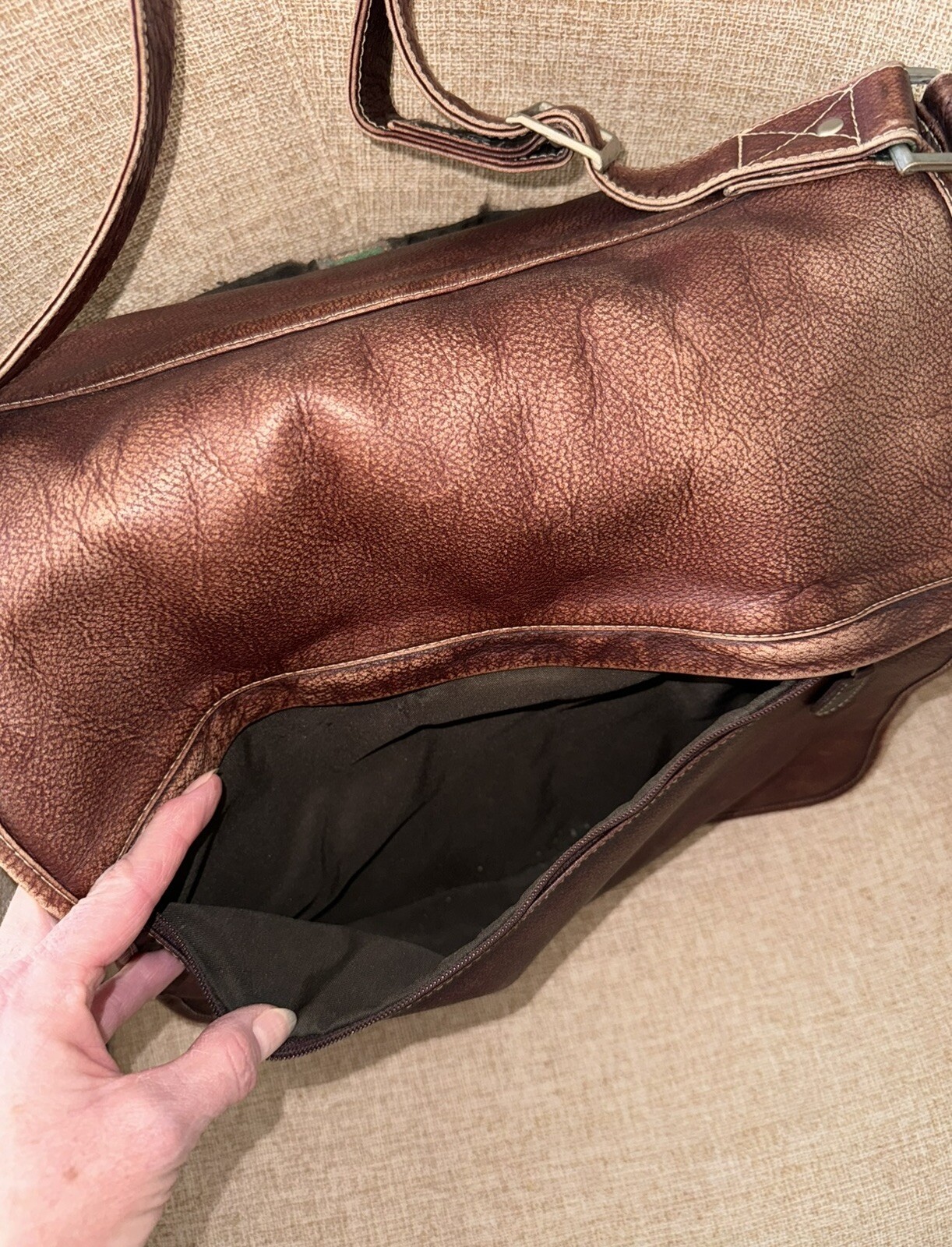 Vintage Brown Leather Distressed Briefcase Messenger Bag Made In Colombia