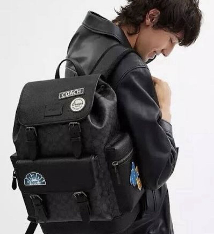 Limited Coach MEN Sprint Backpack In Signature Canvas With Patches CY818 – Used
