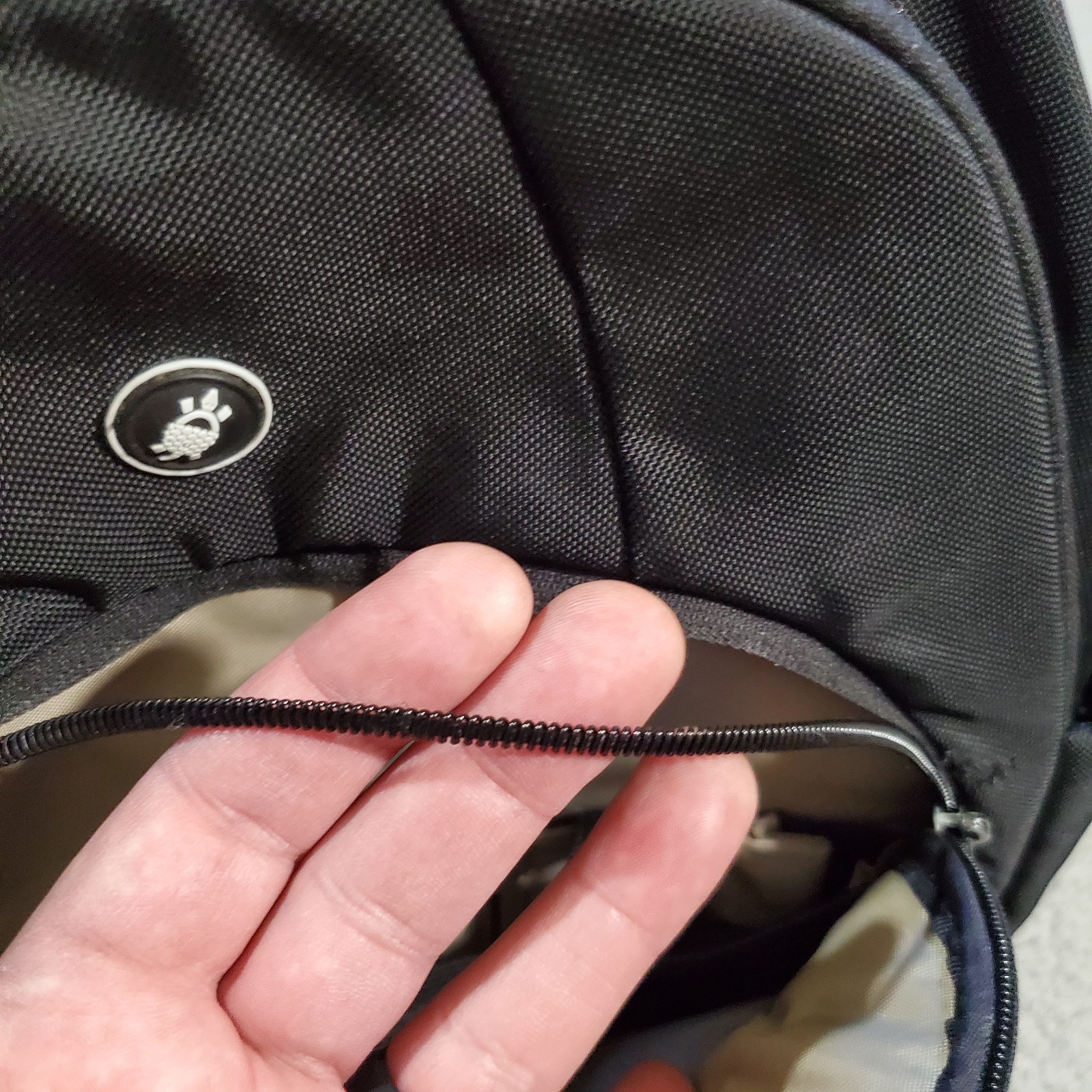 Pacsafe Backpack Black Anti Theft Metrosafe 350 Daypack Exomesh Travel PB004
