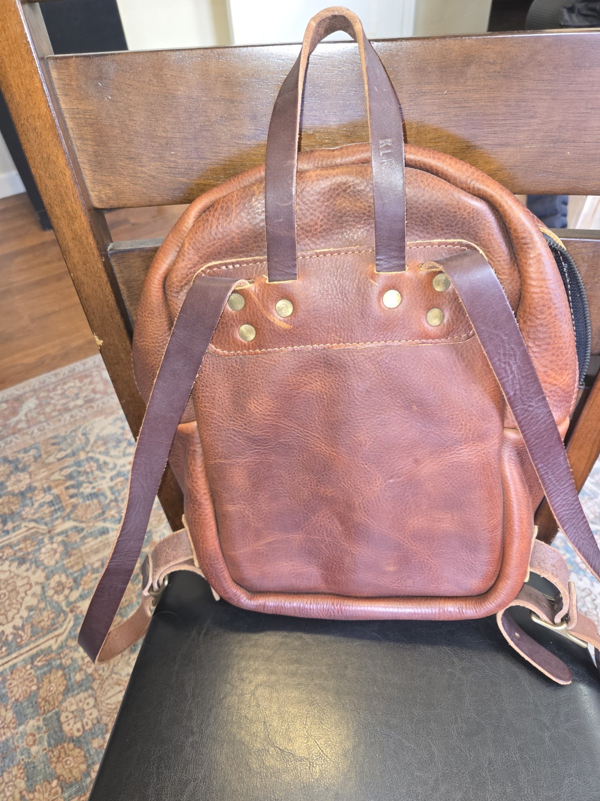 Go Forth Goods Classic Zippered Leather Backpack Medium Saddle – New – See Photo