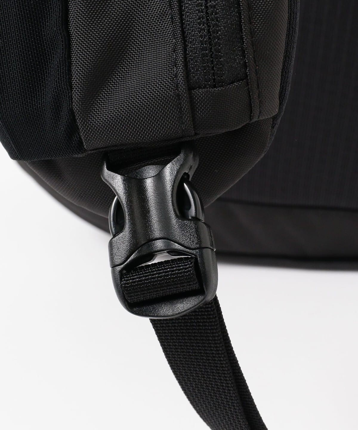 (ASK availability First) BEAMS Patagonia / Atom Sling 8L new