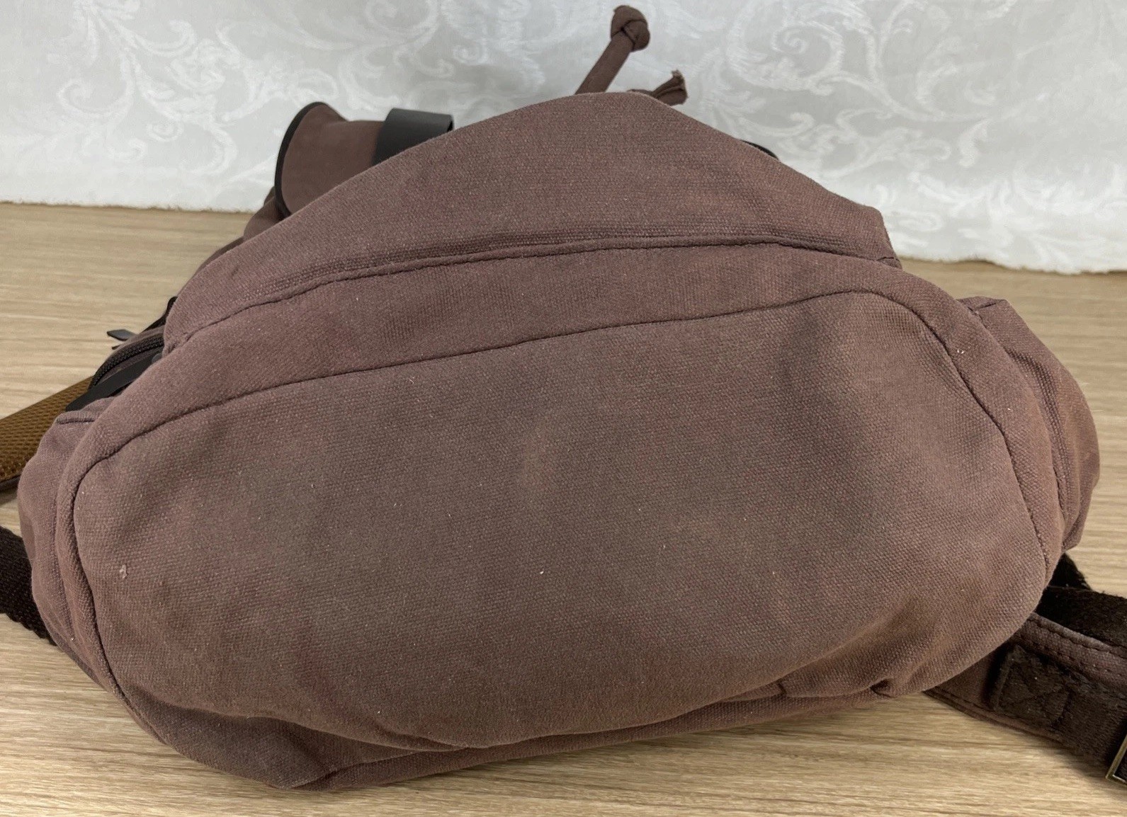 Duluth Trading Co Brown Canvas Pockets Drawstring Backpack Magnetic Top Closure