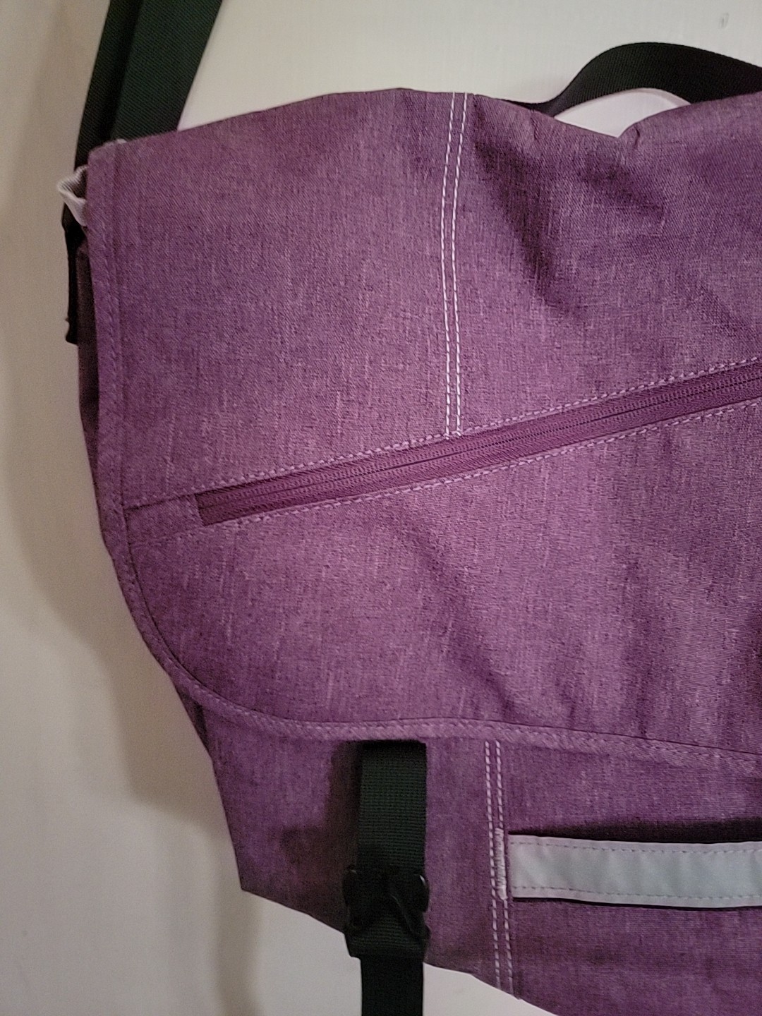 Oiwas Messenger Laptop Bag Purple Canvas 17 X 15 Inch