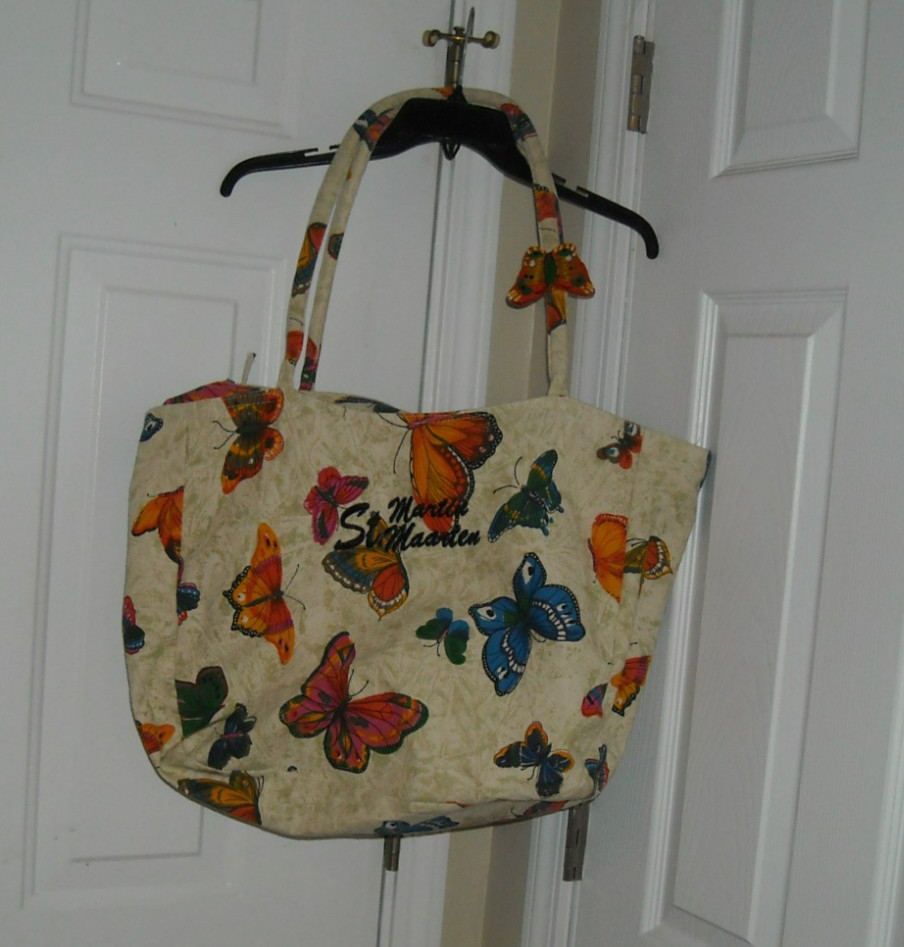 St Martin Butterfly, Tote Bag, 17″x13″x6″, Good Condition