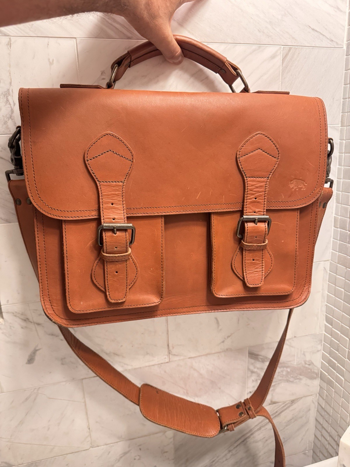 Buffalo Jackson Roosevelt Messenger Briefcase 16” Removable Strap Cognac Brn