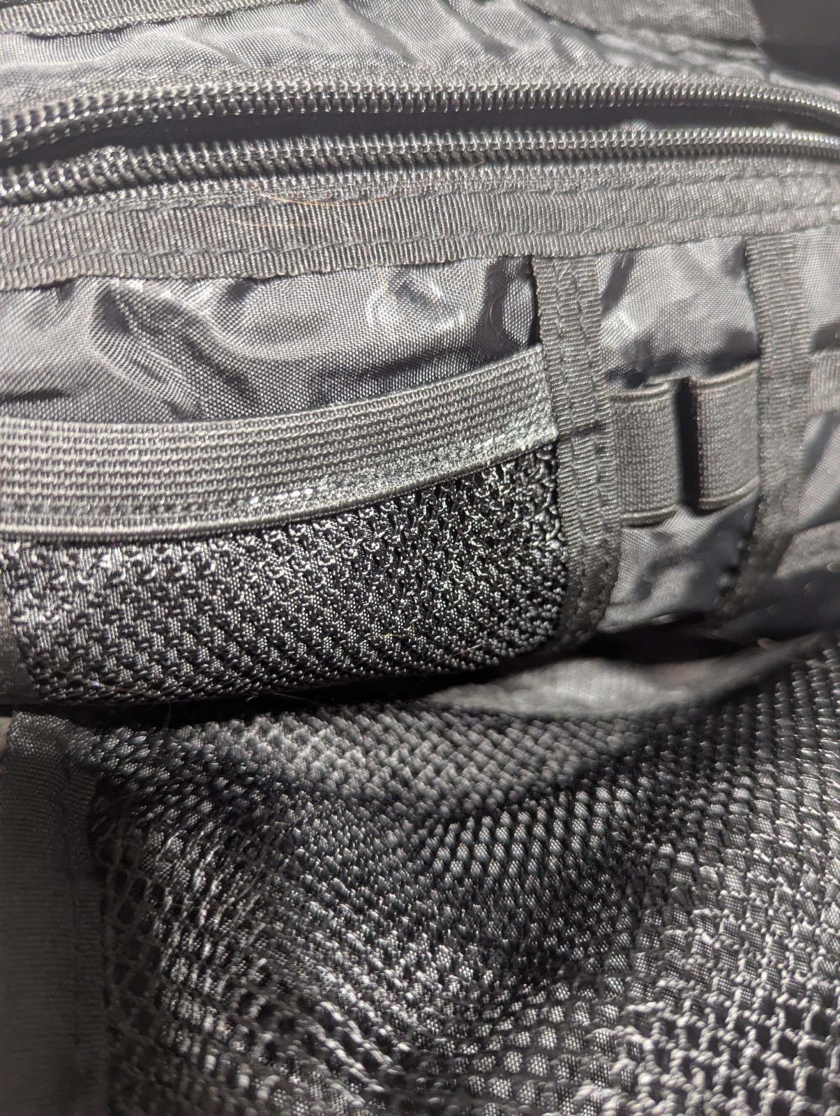 SwissGear Sling Backpack Gray Crossbody Bag Small Travel Daypack Tablet Pocket