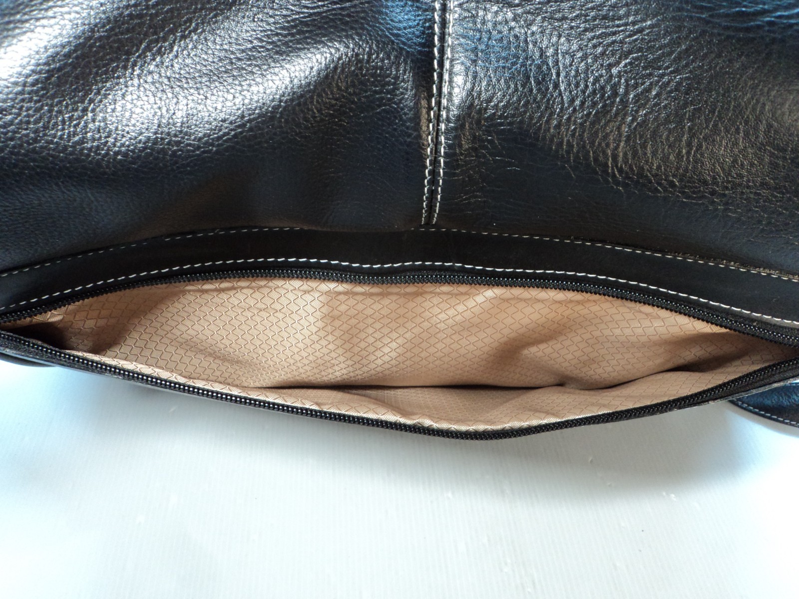 McKlein 13.3″ Leather Laptop Tablet Messenger Bag, Black w/Magnetic Flap Closure