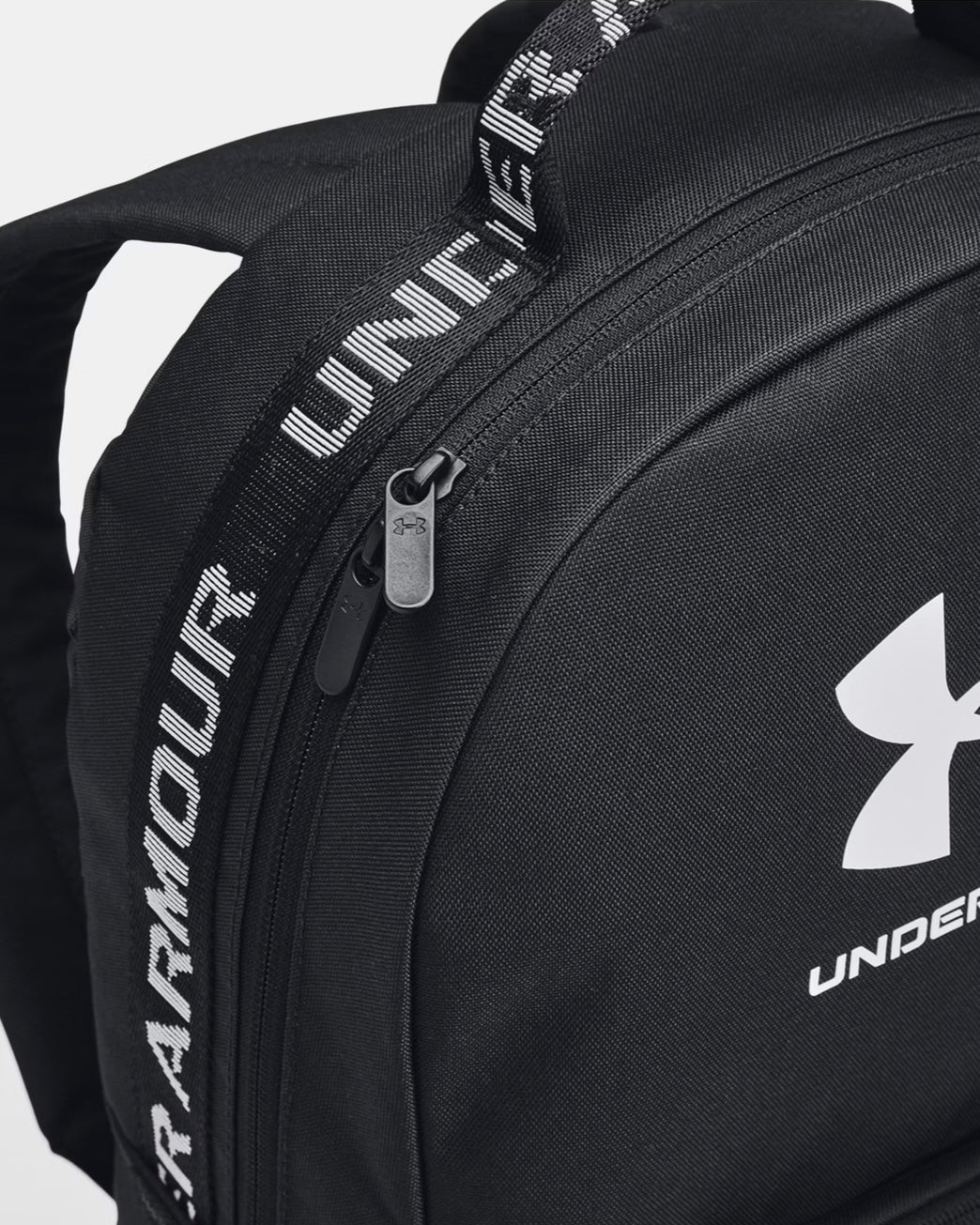 UNDER ARMOUR ESSENTIALS BACKPACK (UNISEX)