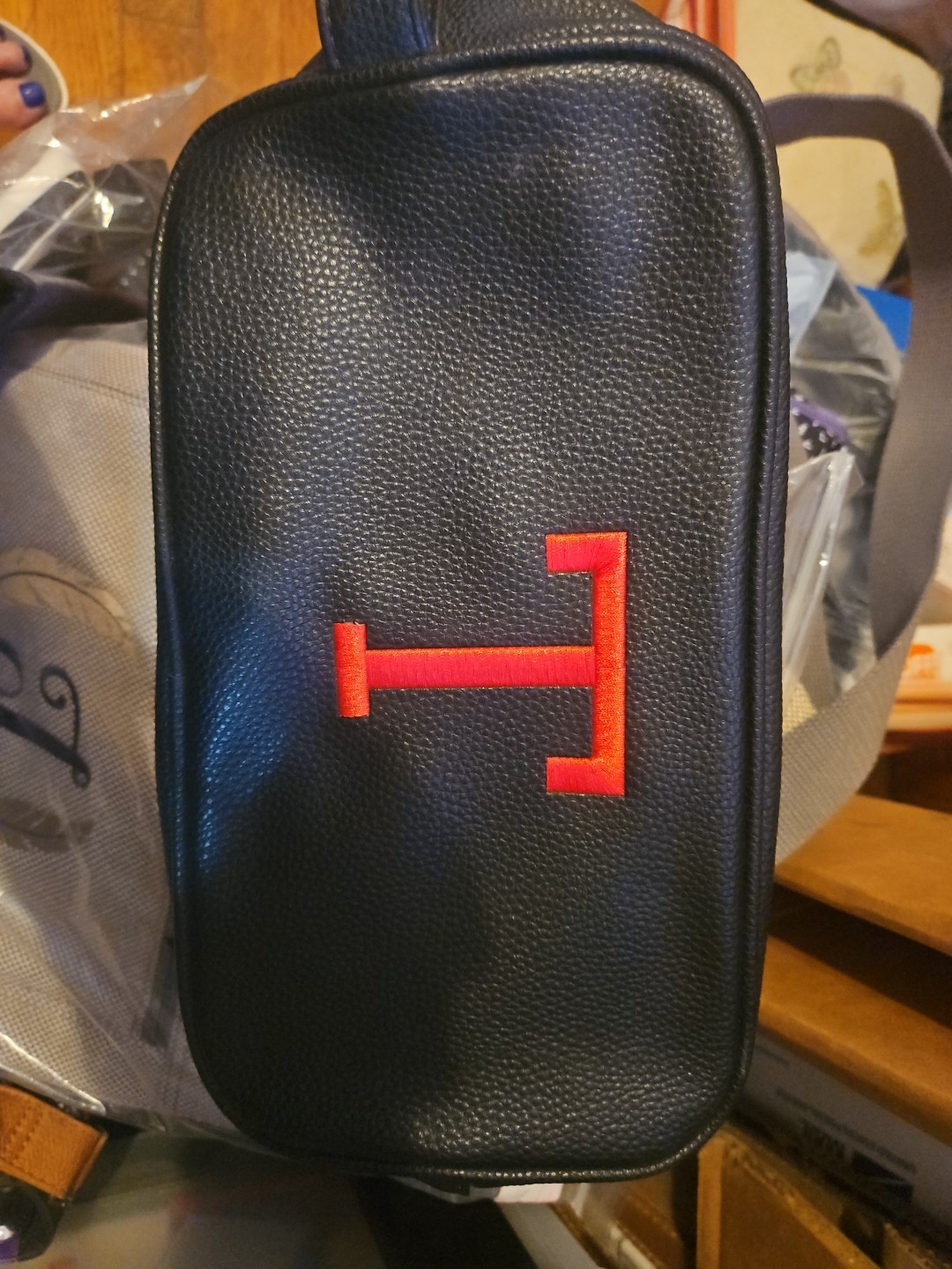 Thirty-One Mens Travel Bag Embroidered With The Letter “T”