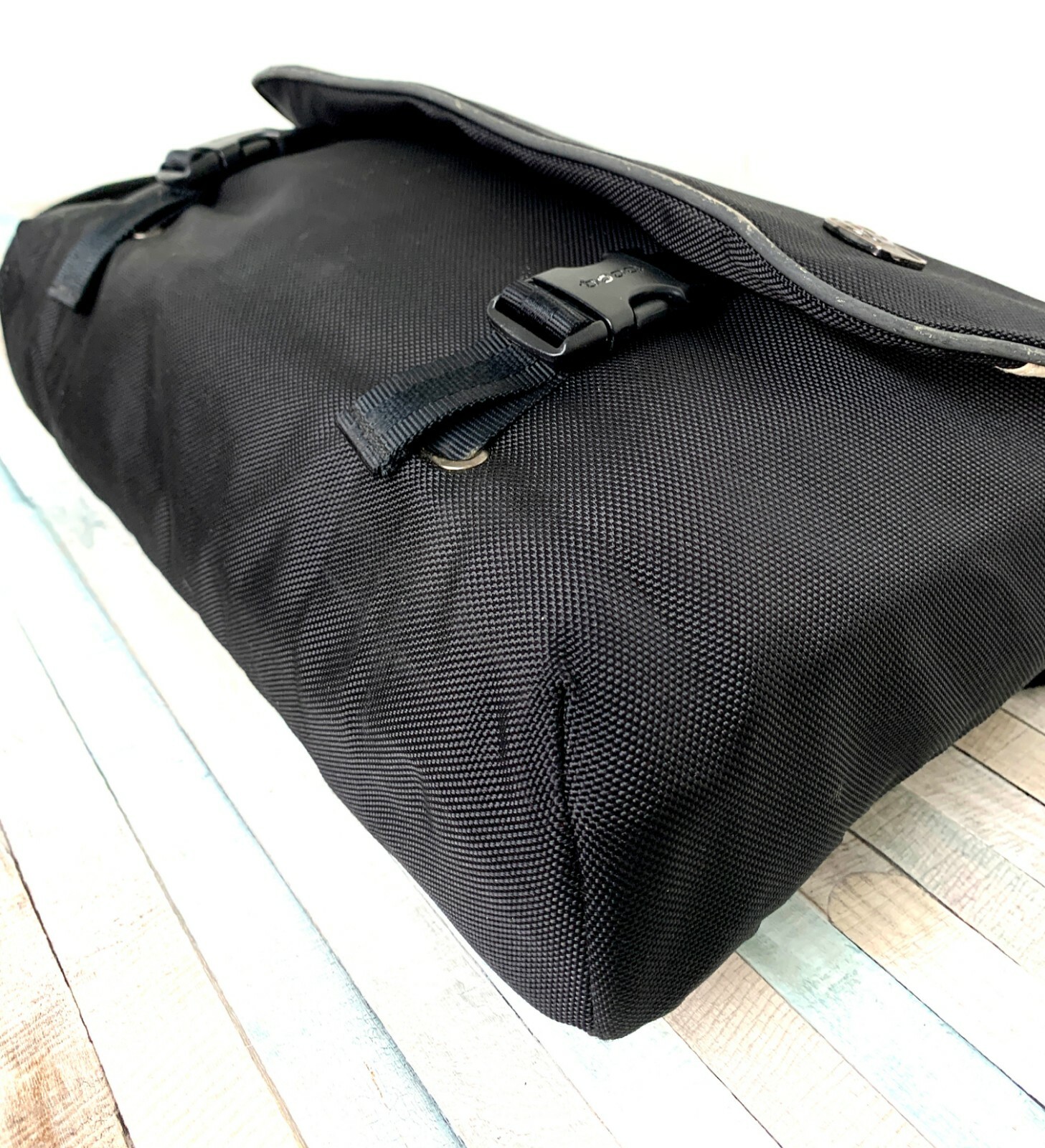 Booq Graphite BLACK NYLON FLAP PADDED LAPTOP SHOULDER BAG ORGANIZER BRIEFCASE
