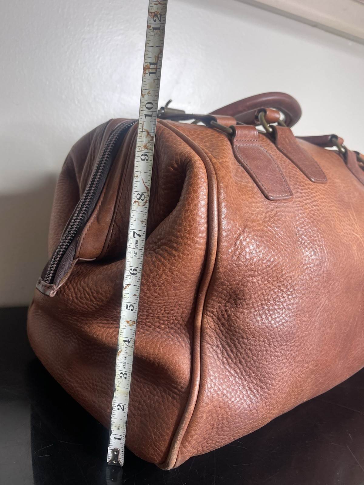DULUTH TRADING Brown Heavy Saddle Leather AWOL Bag Doctor Bag Weekender Duffel