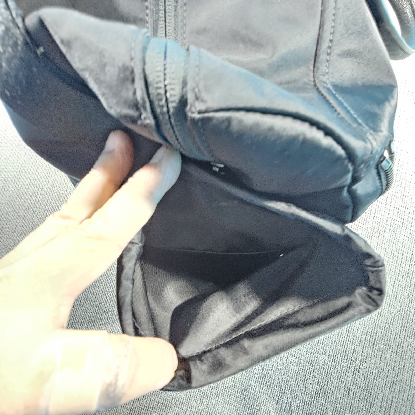 TUMI Voyageur Venice Duffel Bag Authentic with Serial # can be register @TUMI