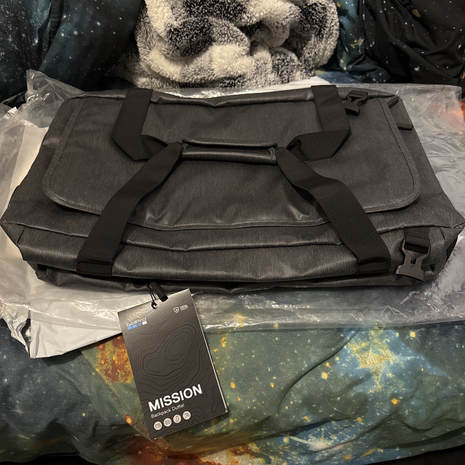 GoPro Mission 2 in 1 Duffel + Backpack – 50L – Travel bag duffle + stickers!