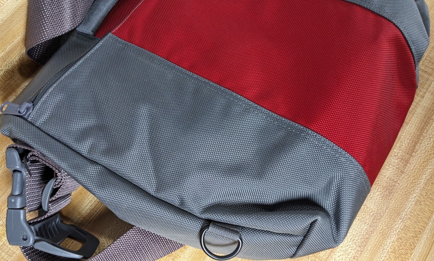 Timbuk2 Messenger Bag Briefcase Laptop Padded Pockets Push Lock Red Gray Canvas