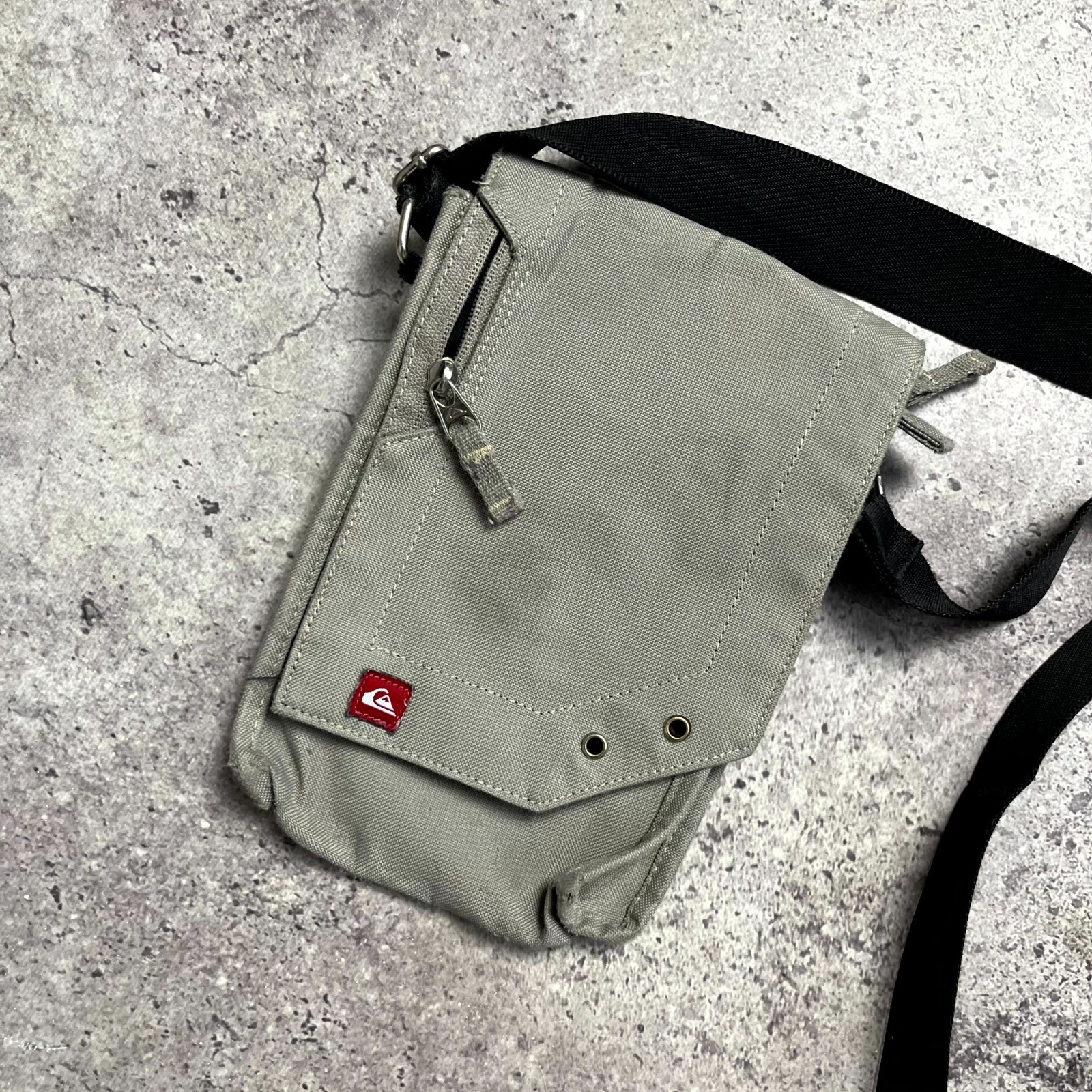 Vintage QUIKSILVER Biege Canvas Utility Shoulder Bag Crossbody Messenger Pouch