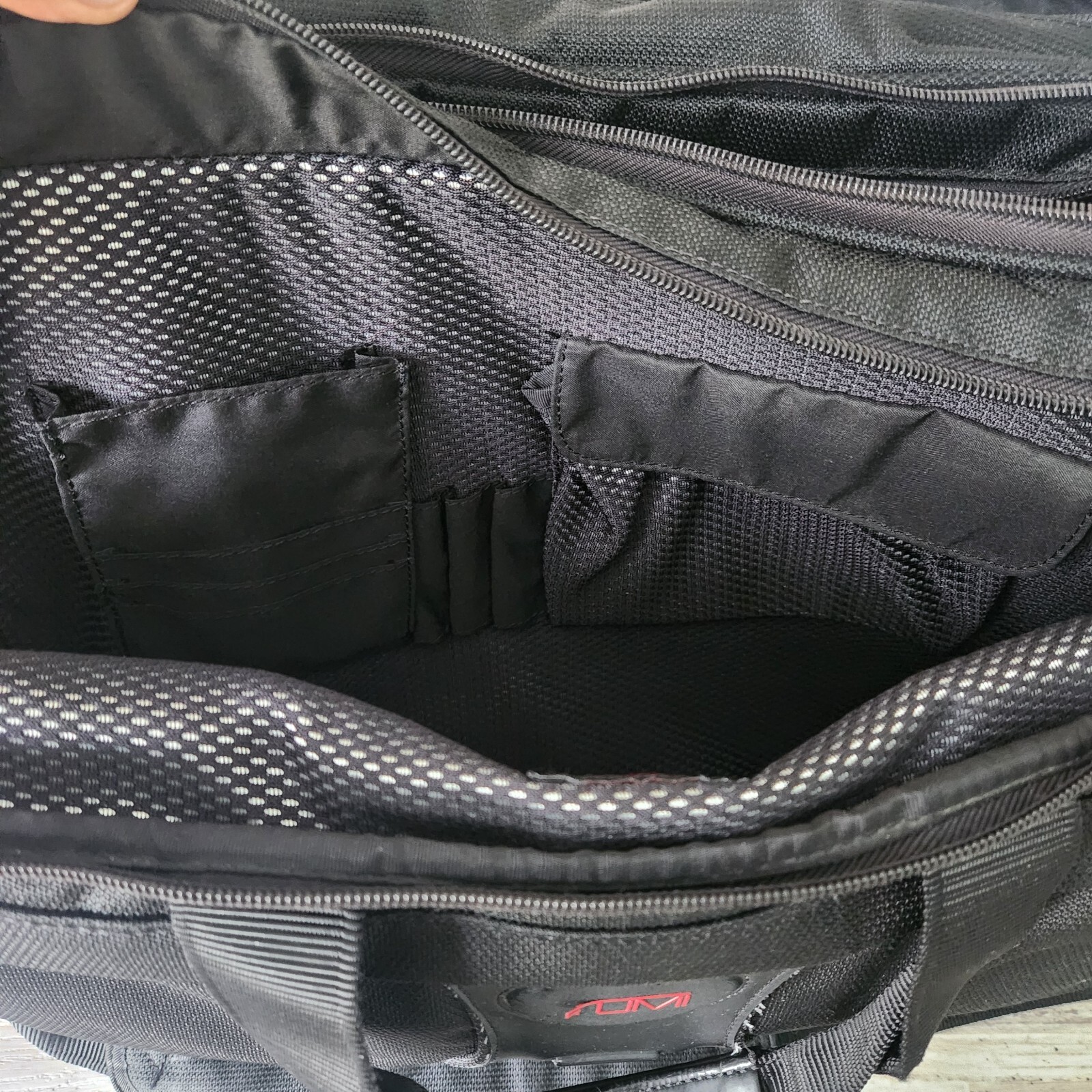Tumi T-Tech T2 Carry On Expandable Nylon Ballistic Laptop Briefcase Bag w/ Strap