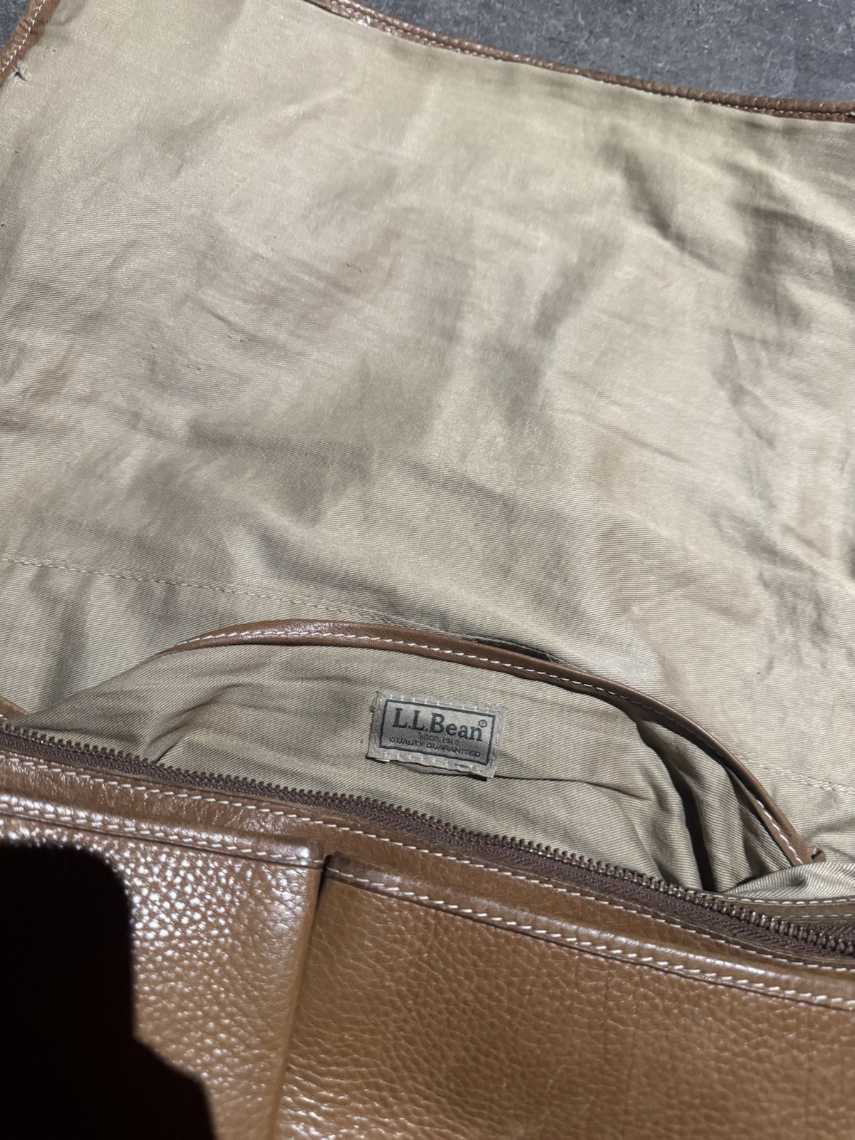 Vtg LL Bean Leather Laptop Messenger Briefcase Bag Tan Brown Expandable Preppy
