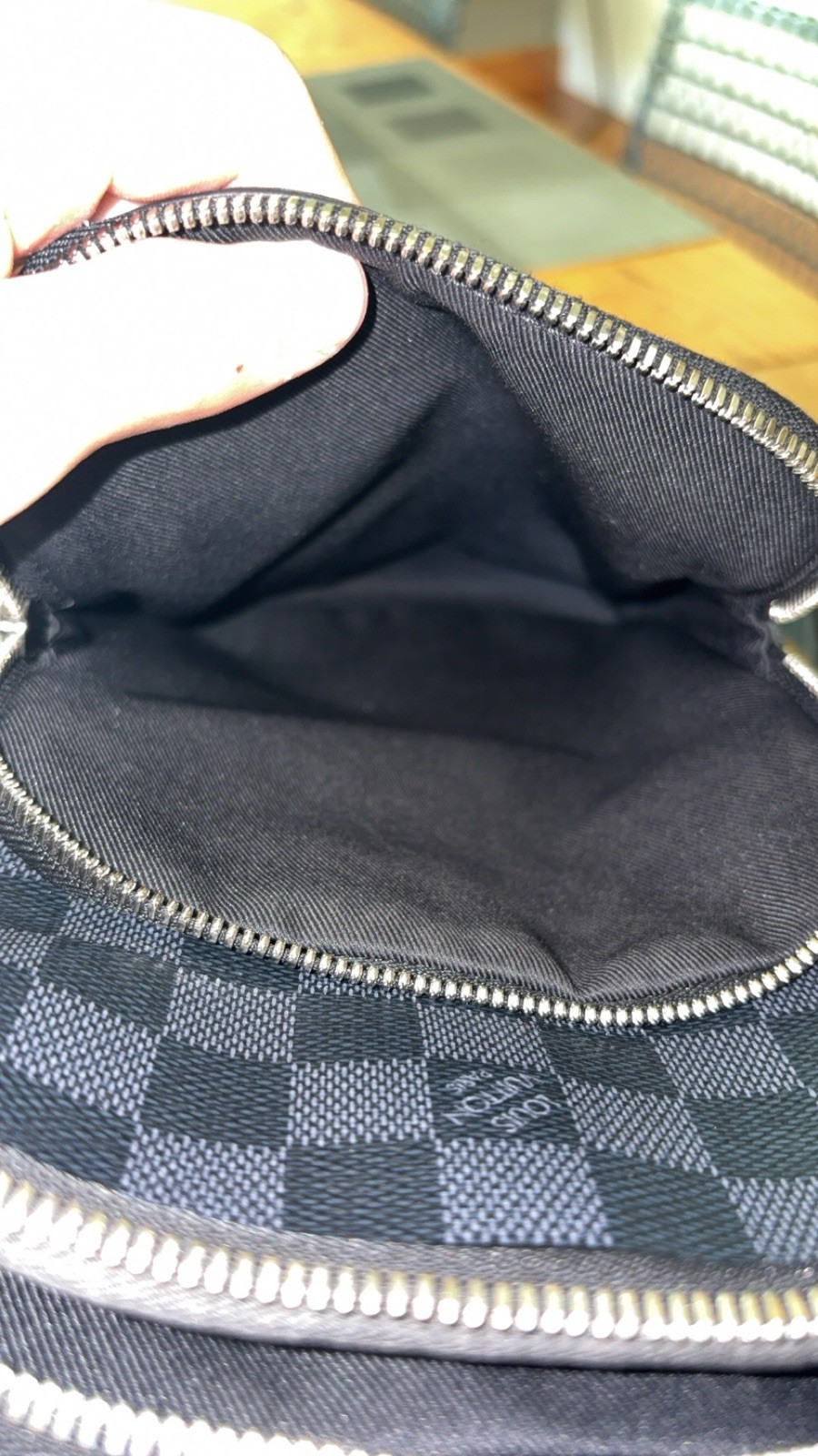 Authentic Louis Vuitton Avenue Sling Bag