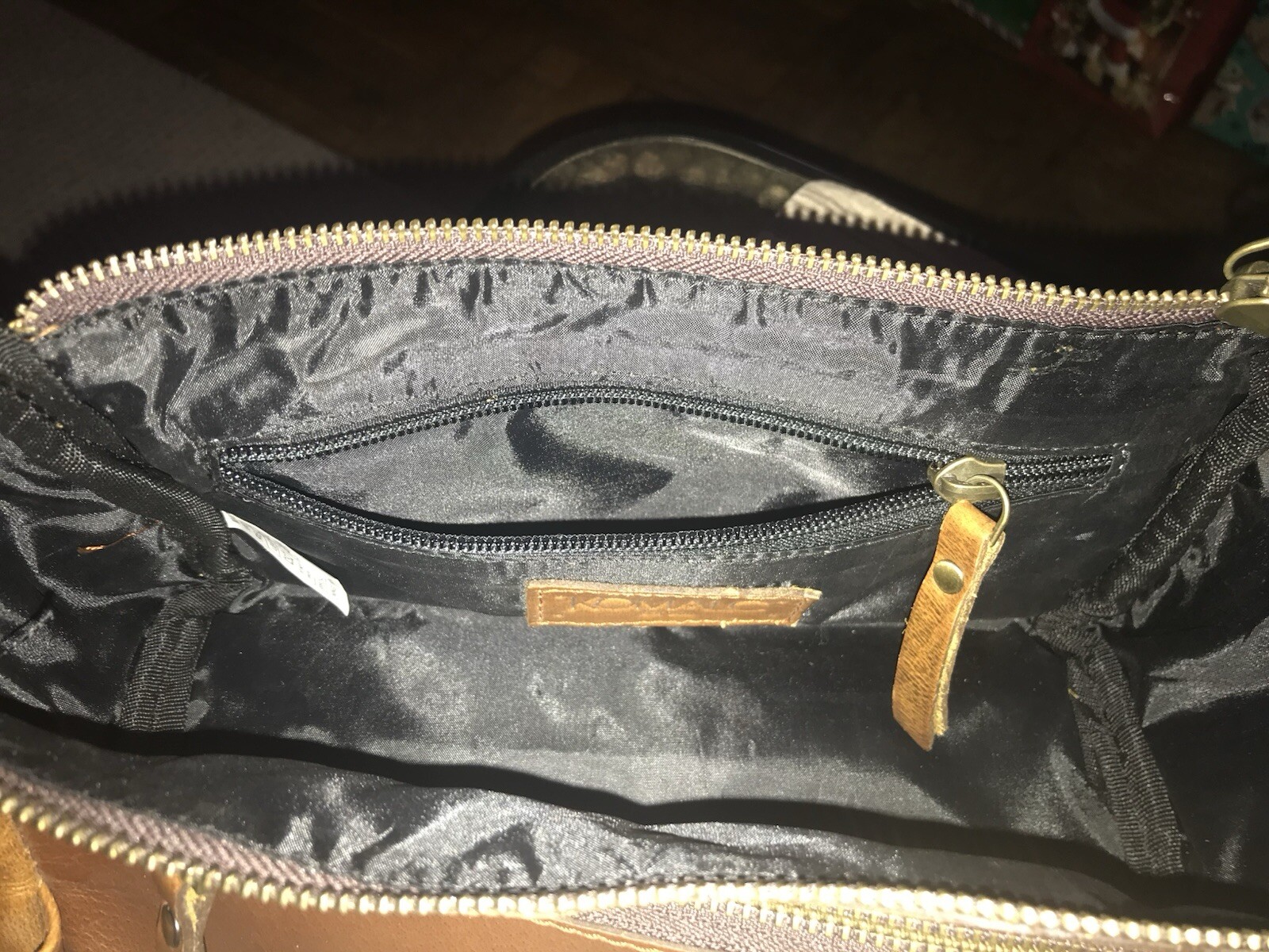 KomalC Genuine Buffalo Leather Unisex Toiletry Bag Travel Dopp Kit NWOT