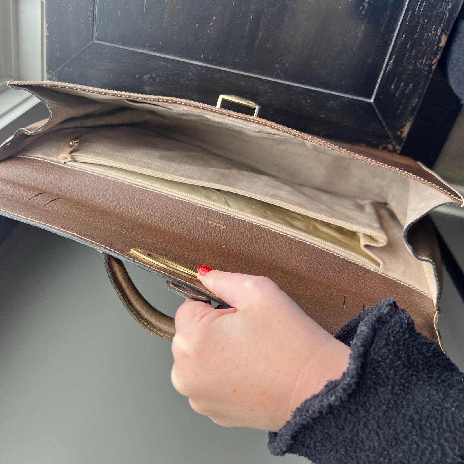 LEDERER Brown Contrast Stitch Leather Briefcase