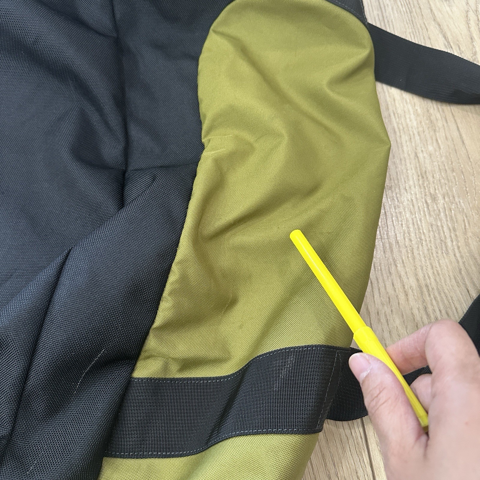 Timberland Olive green and black duffel bag 16x12x10 Inch