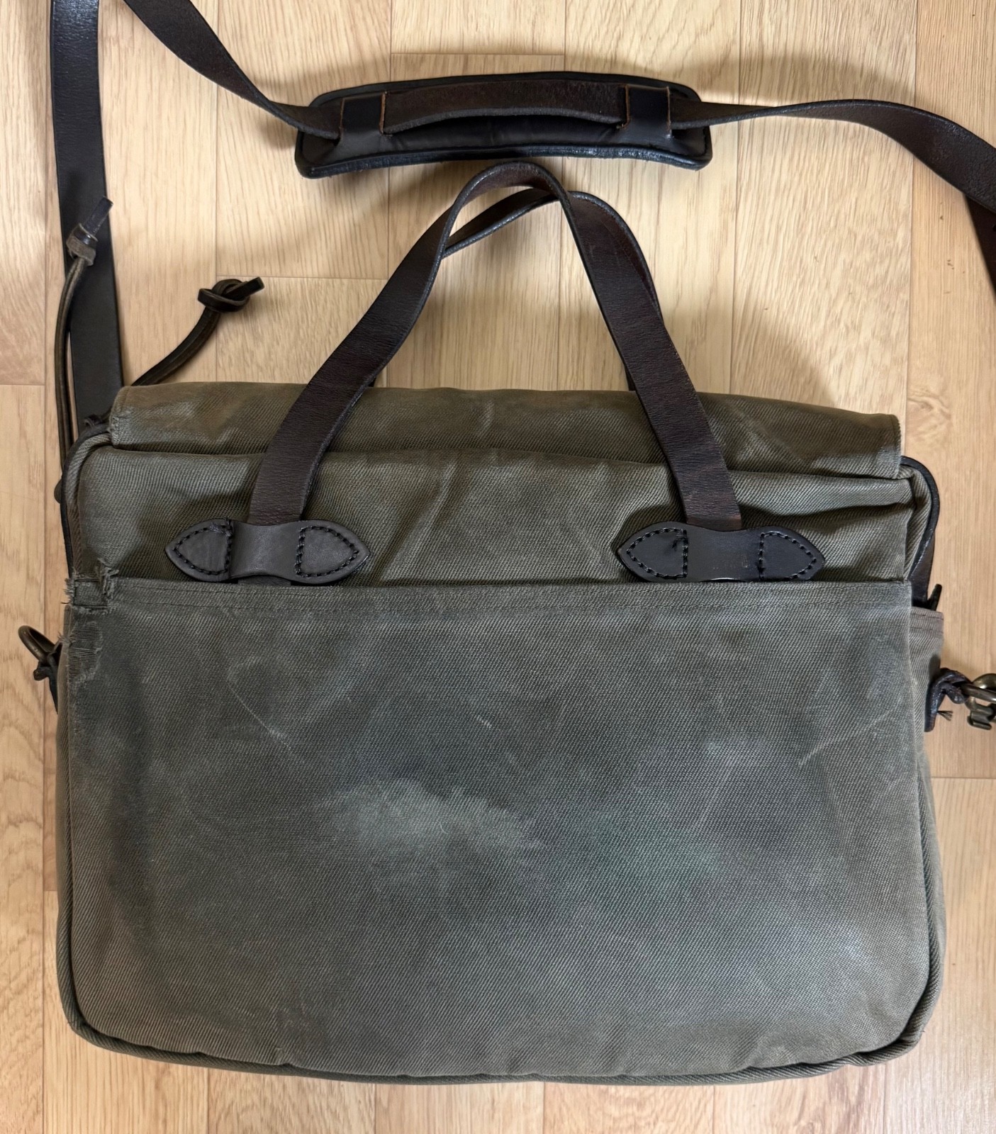 Filson 256 Original Briefcase Otter Green USA Tin Cloth Leather Broken In Patina