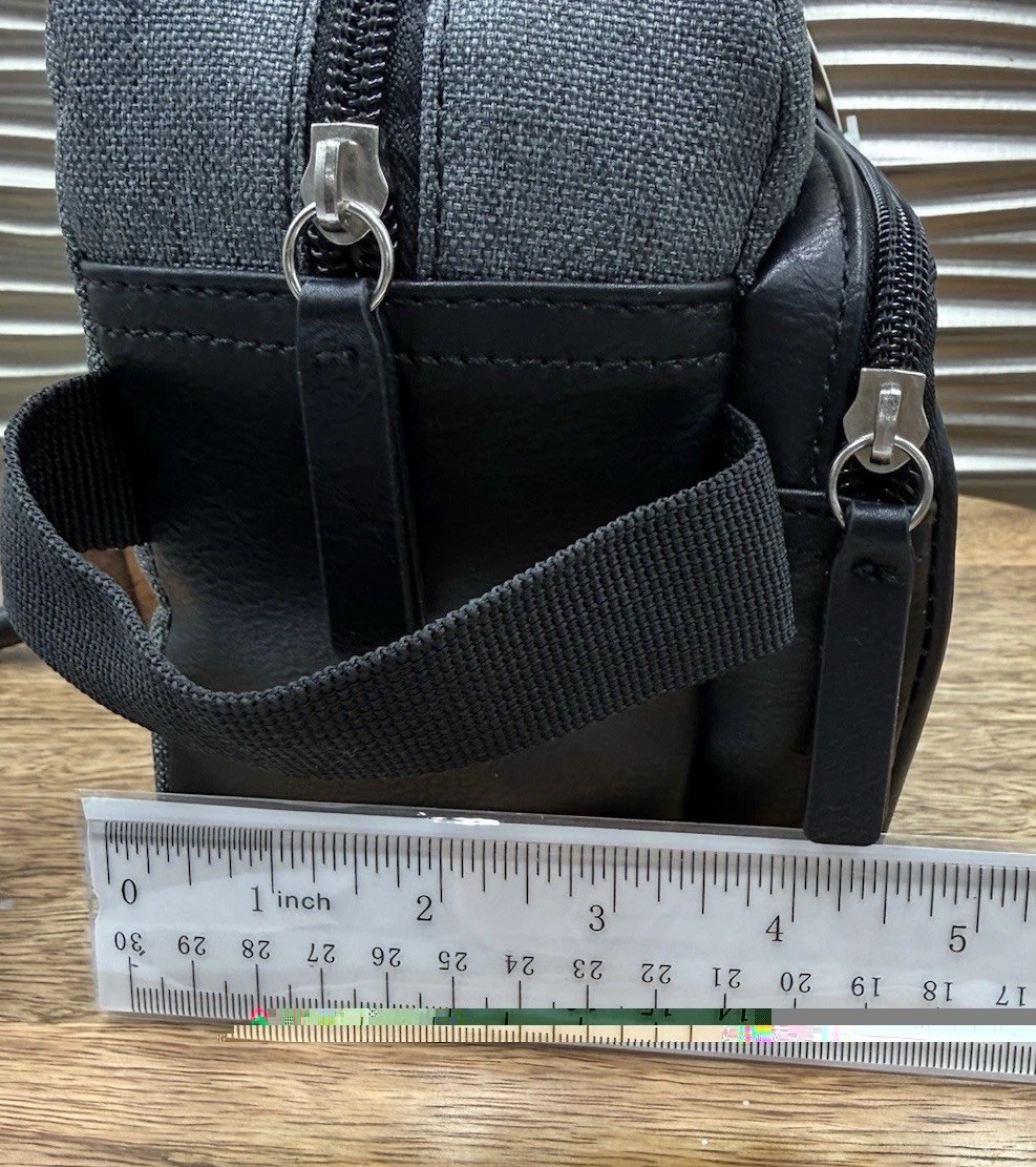 Docker’s Men’s Top Zip Toiletry Travel Bag Kit /Zip Side Pouch Gray Black NEW!