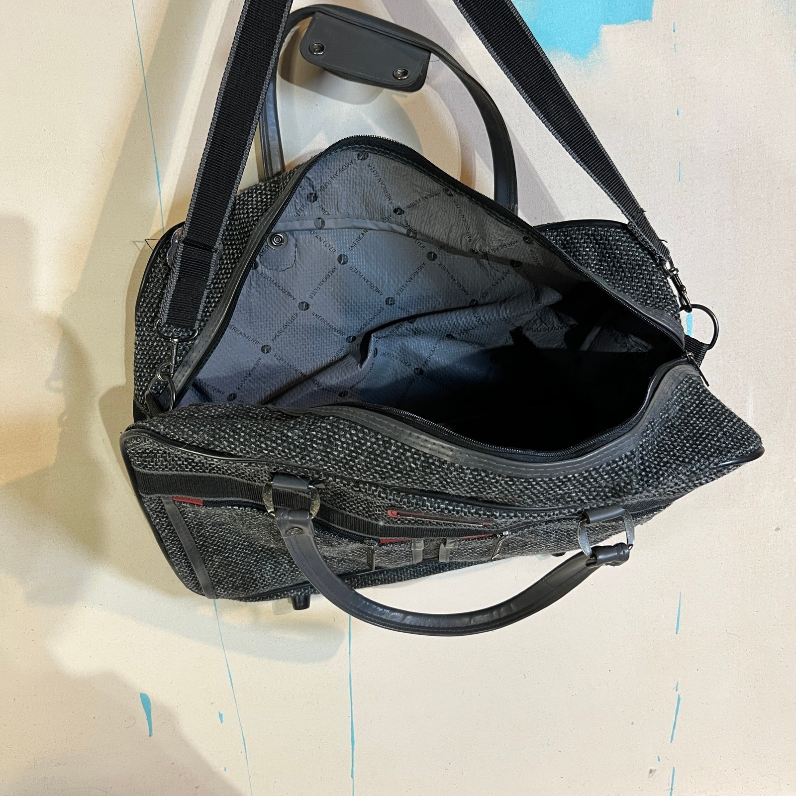 Vintage 1990s American Flyer Duffel Bag Travel Luggage 17x12x5.5 Inch Gray