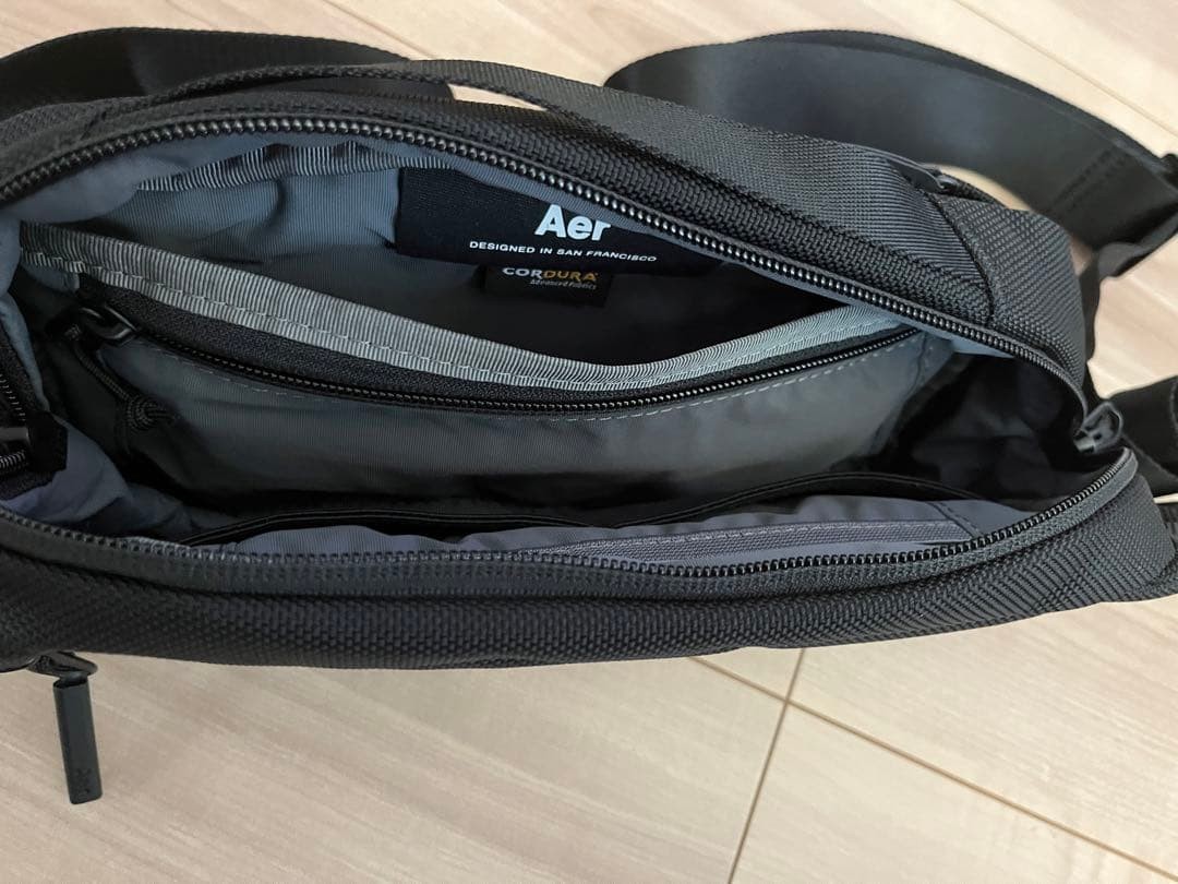 AER Sling 2 ’s Sling Pouch Crossbody Bag