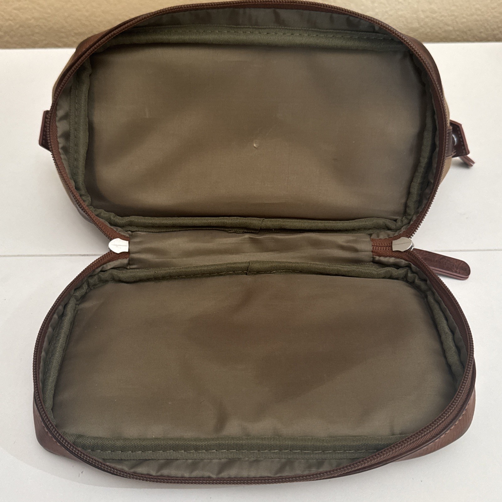 Buxton Brown Expedition Leather Toiletry Shave Bag Zippered 2 Compartment