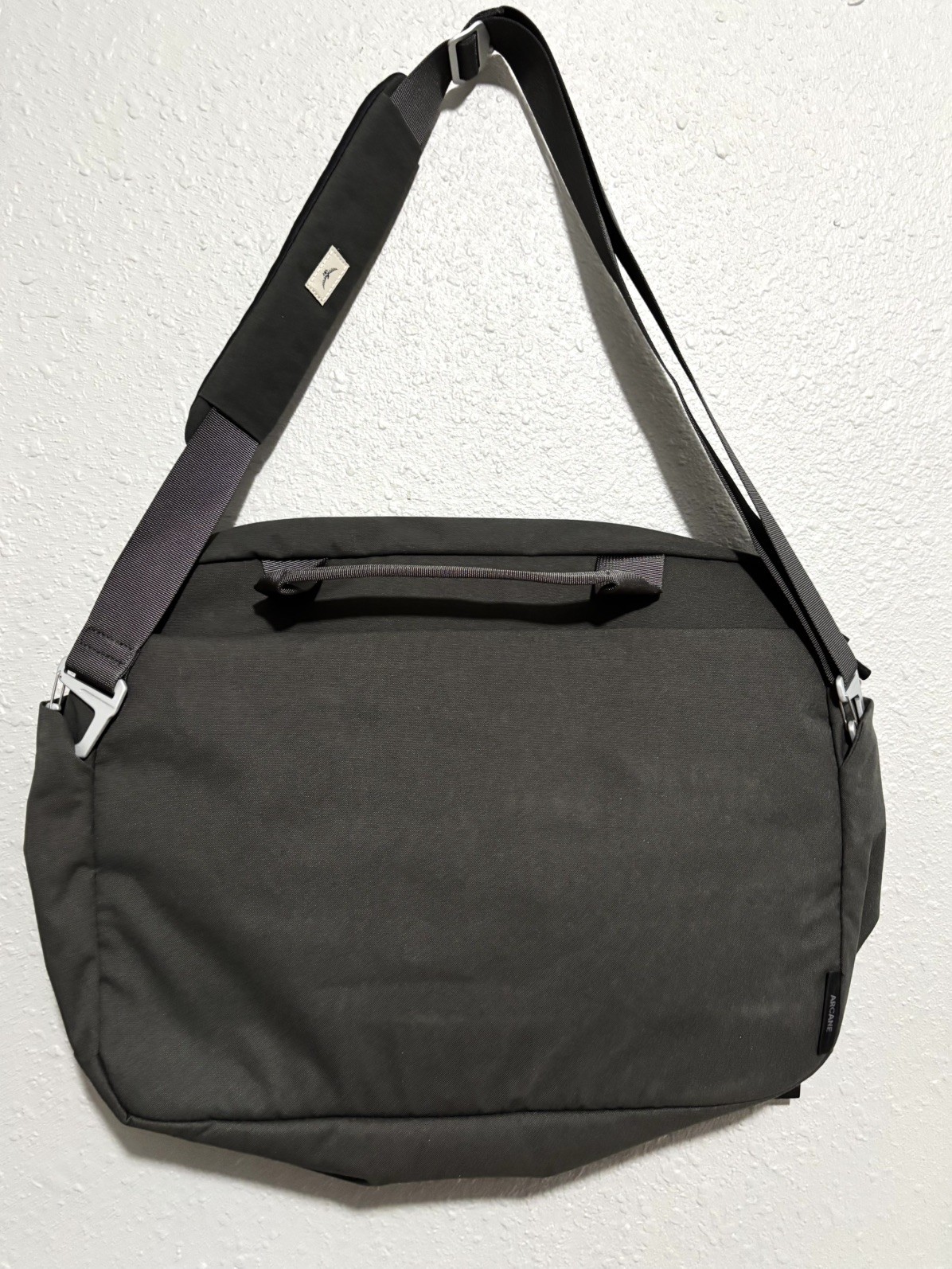 Osprey Arcane Brief Pack Messenger Bag Laptop Bag Stonewash Black 20L NEW