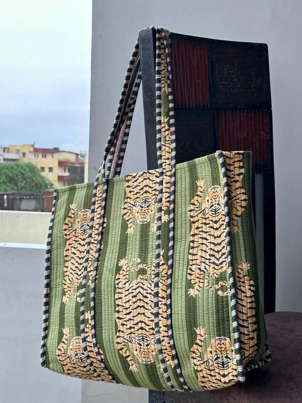 Green Tiger Print Quilted Shoulder Bag Women’s Beach Cotton Handbag