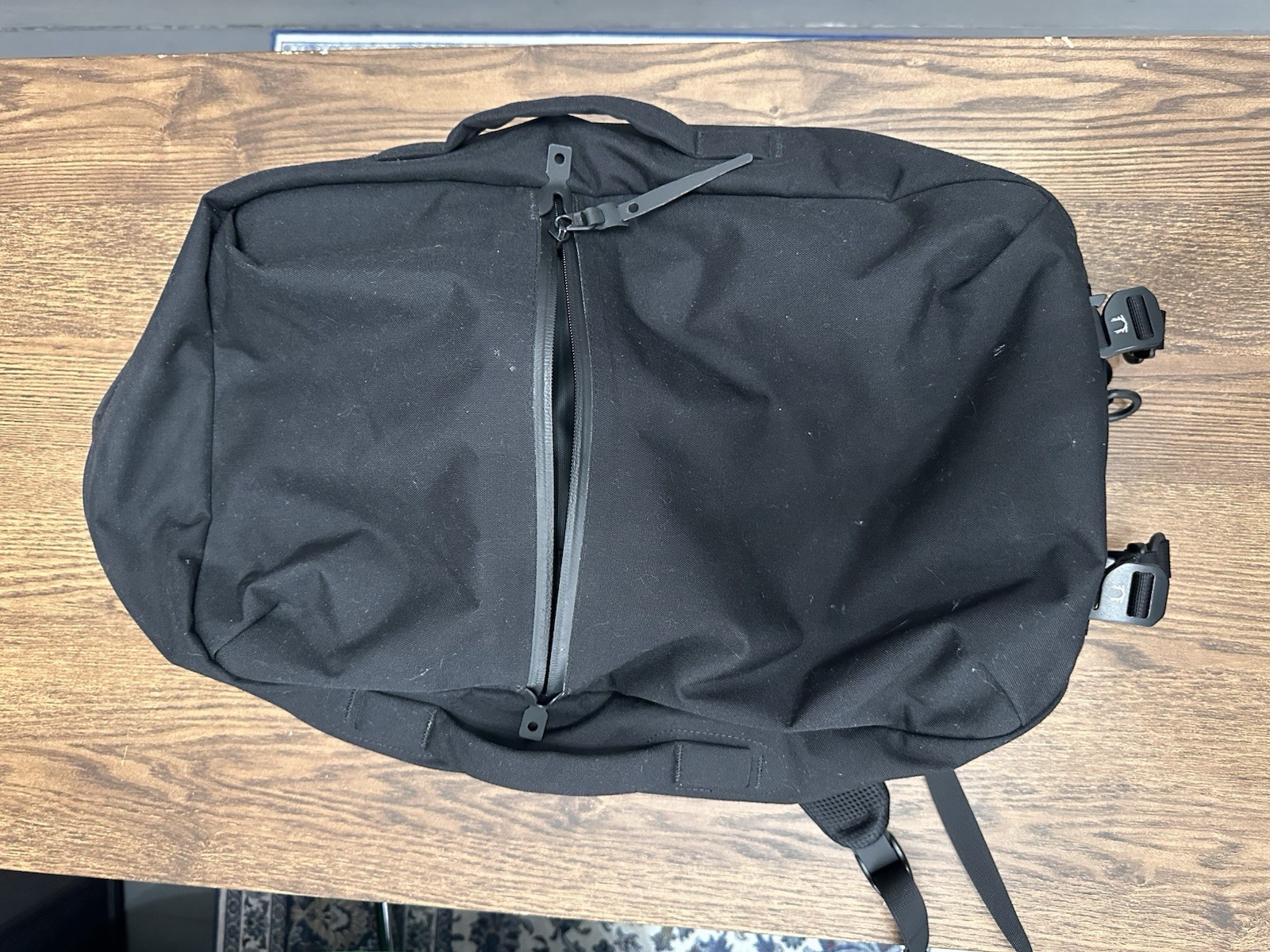 Black Ember Shadow 26L Minimal Backpack in Black – used