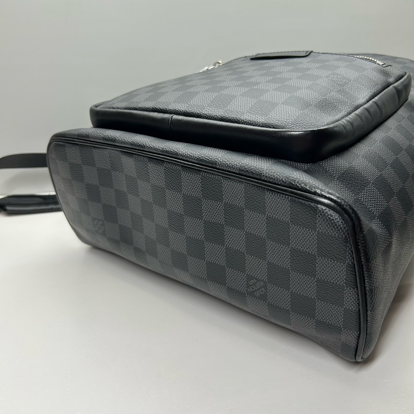 Louis Vuitton Pre-Owned Authentic Josh Backpack Black N40365 30x40x12cm