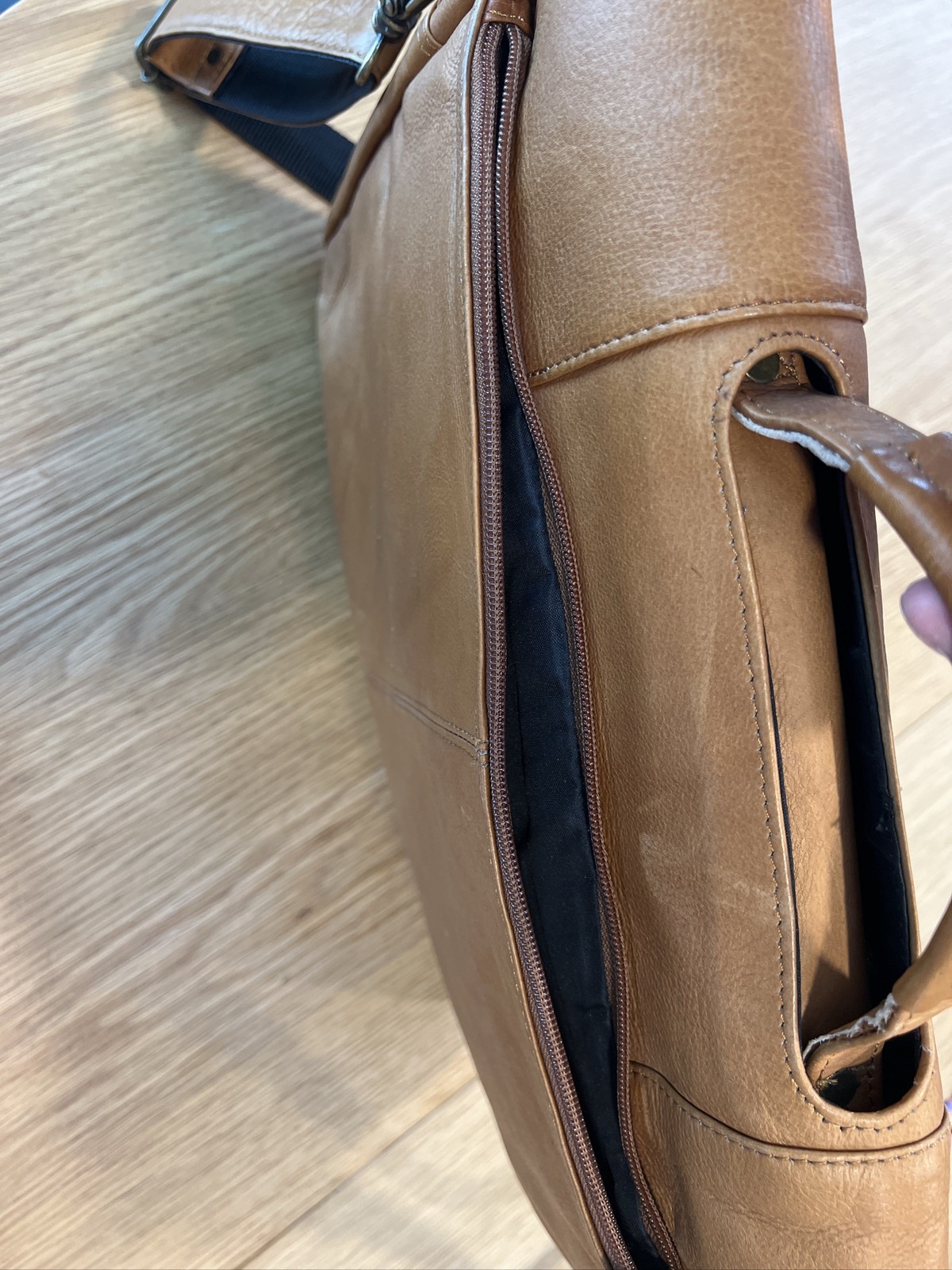 PGA Professional Leather Messenger Bag Tan Shoulder Laptop Briefcase