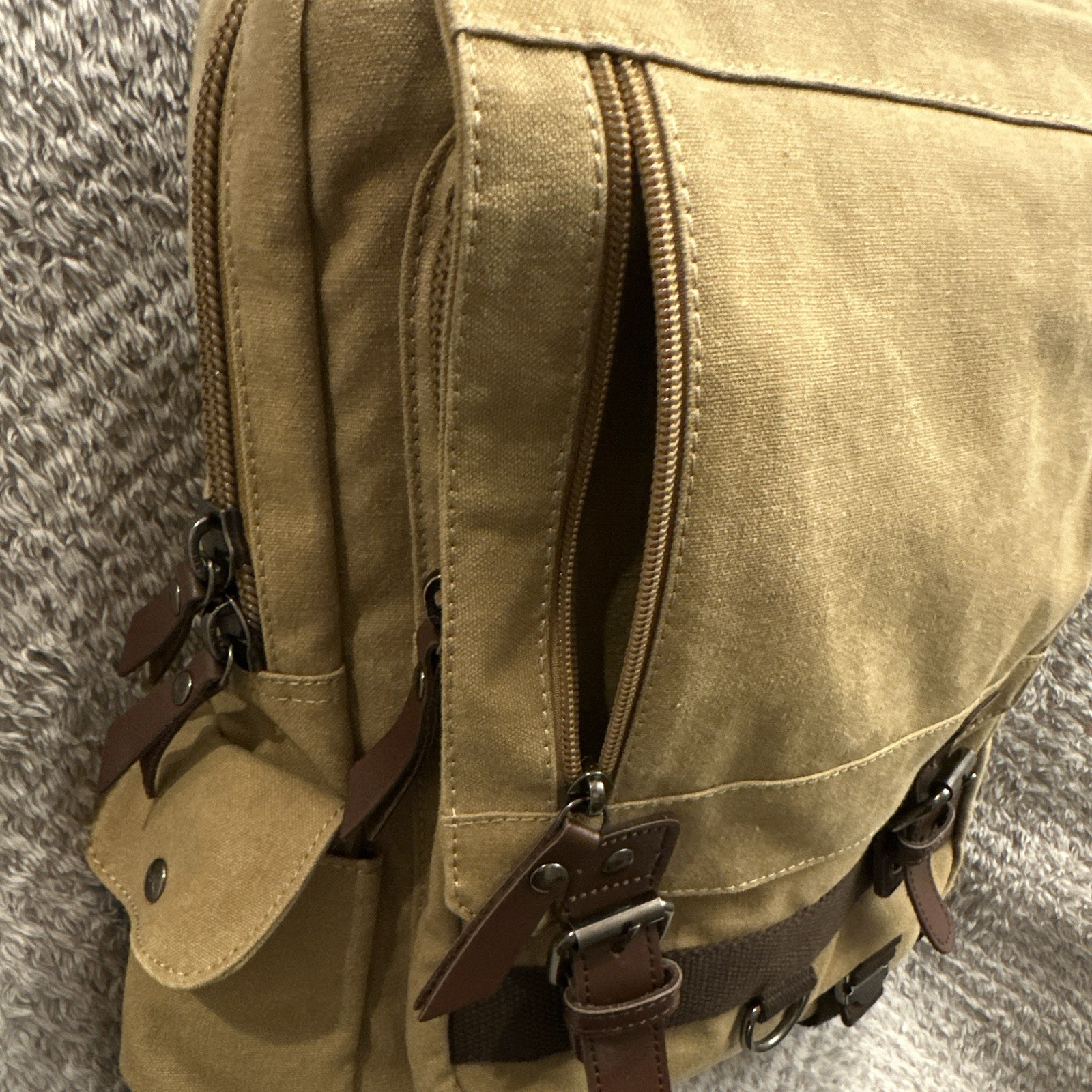 Beige Brown Crossbody Sling Bag Adjustable Strap – EXCELLENT CONDITION