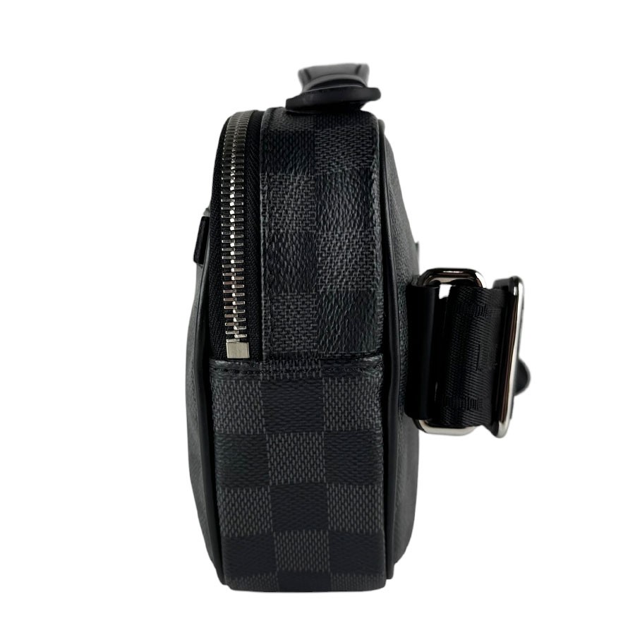 Auth LOUIS VUITTON Damier Graphite Ambler Body Bag Black N41289 – z10542
