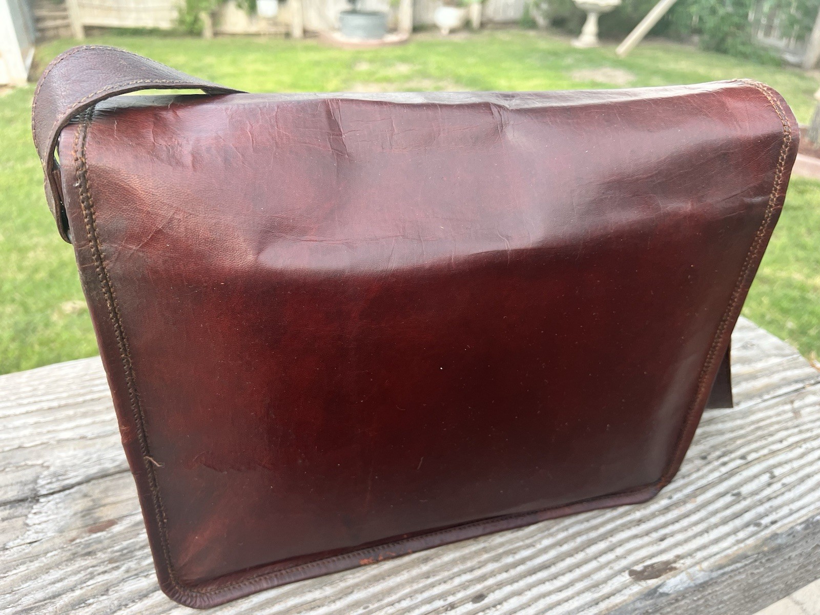 Vintage Leather Messenger Bag Briefcase Laptop Fabric Interior 13″x 10″x 4″