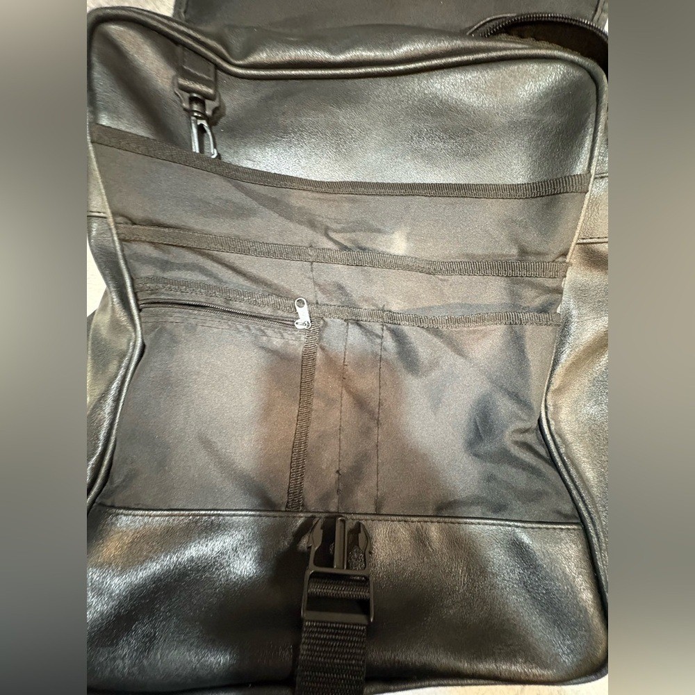 (B3) Leed’s Black Baylor Health Care System Messenger Unisex Men Backpack Bag