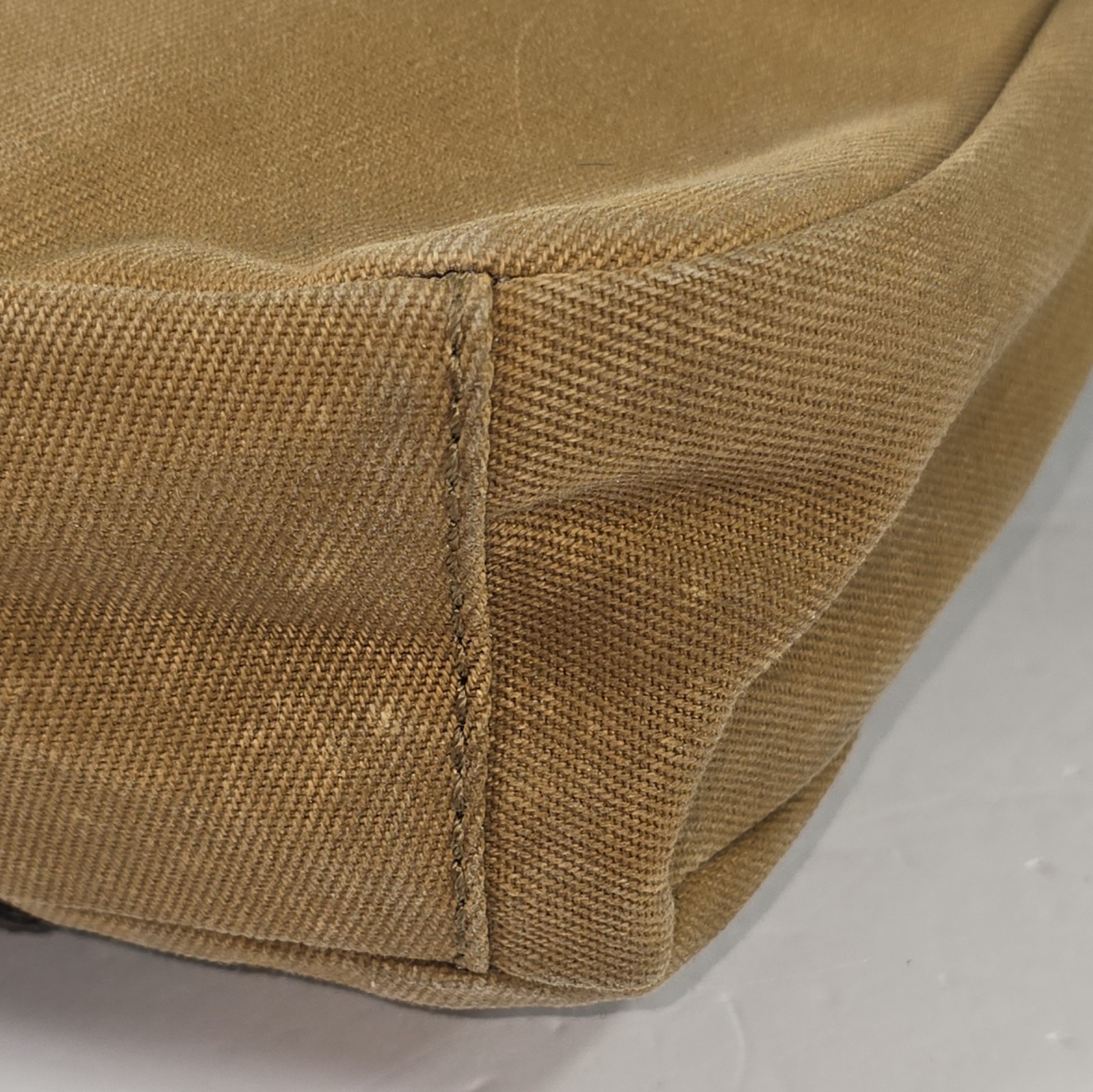 FOSSIL Tan Brown Messenger Bag Buckle Zip Snap Adjustable Strap Pockets *STAINS*